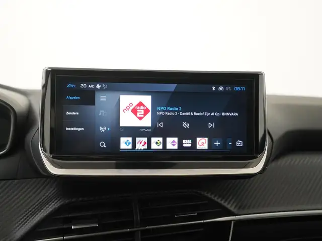 Peugeot 208 view 12