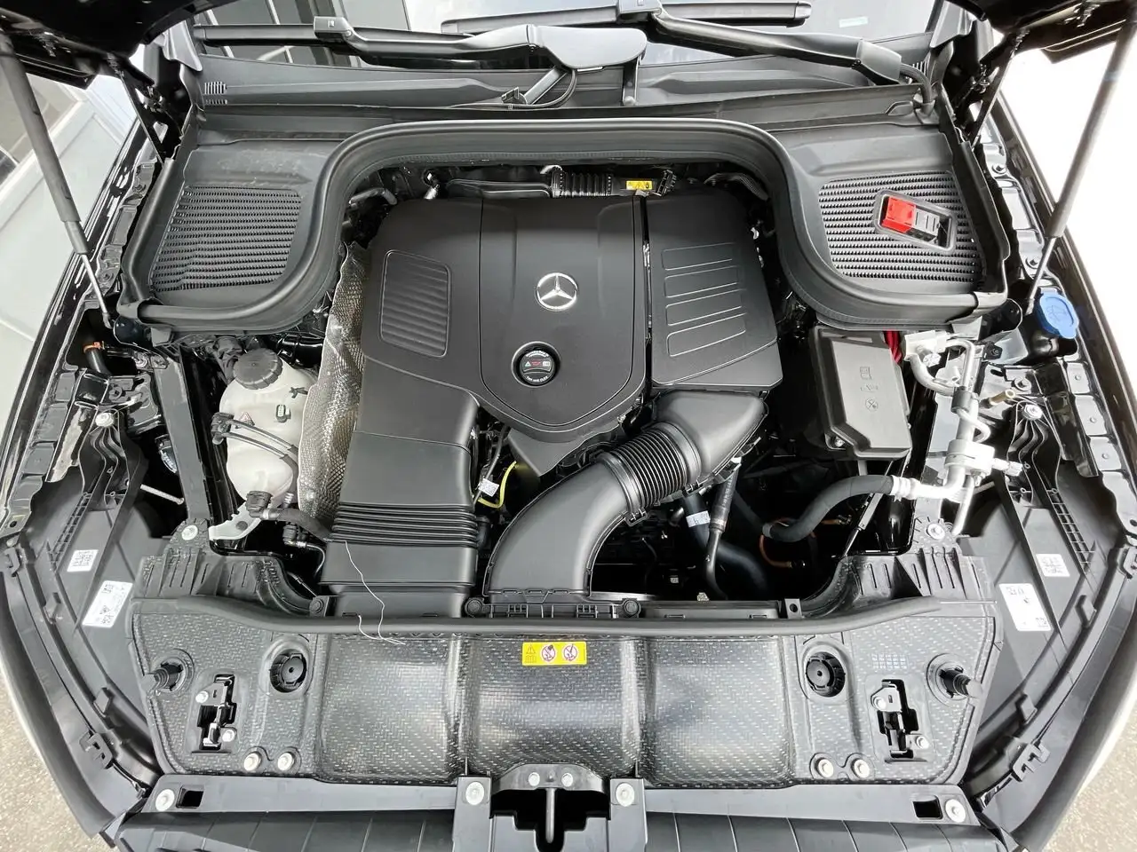Mercedes-Benz GLE снимка Mercedes-Benz GLE