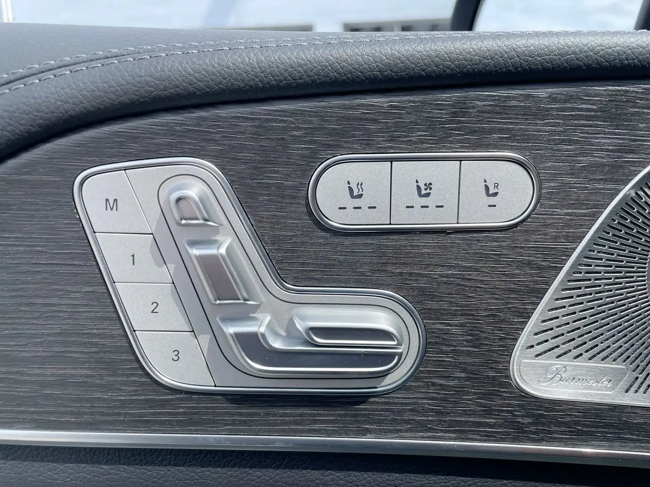 Mercedes-Benz GLE снимка Mercedes-Benz GLE