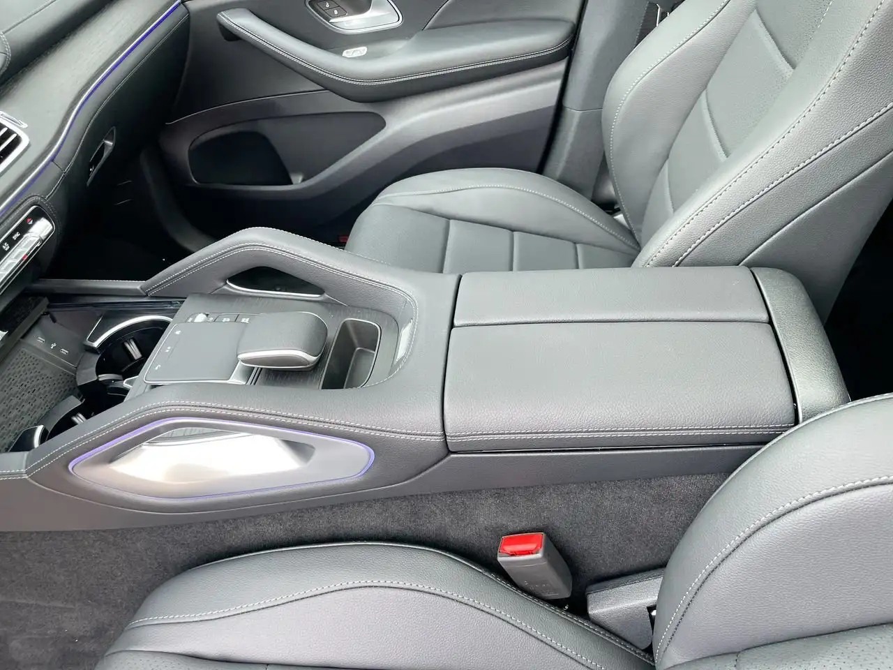 Mercedes-Benz GLE снимка Mercedes-Benz GLE