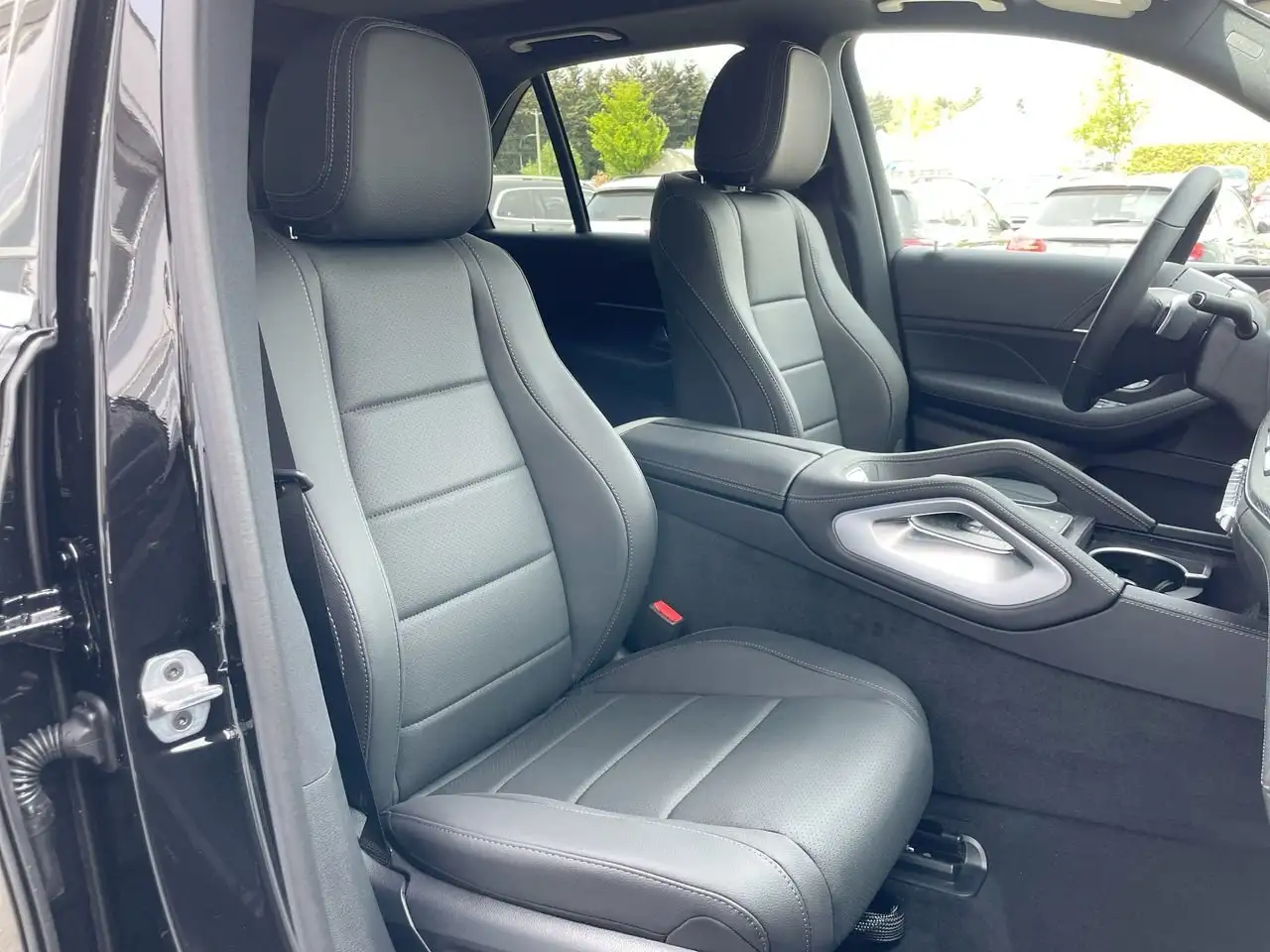 Mercedes-Benz GLE снимка Mercedes-Benz GLE