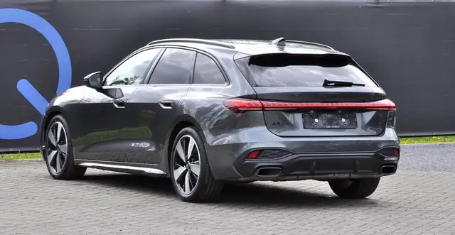Audi A5 view 3