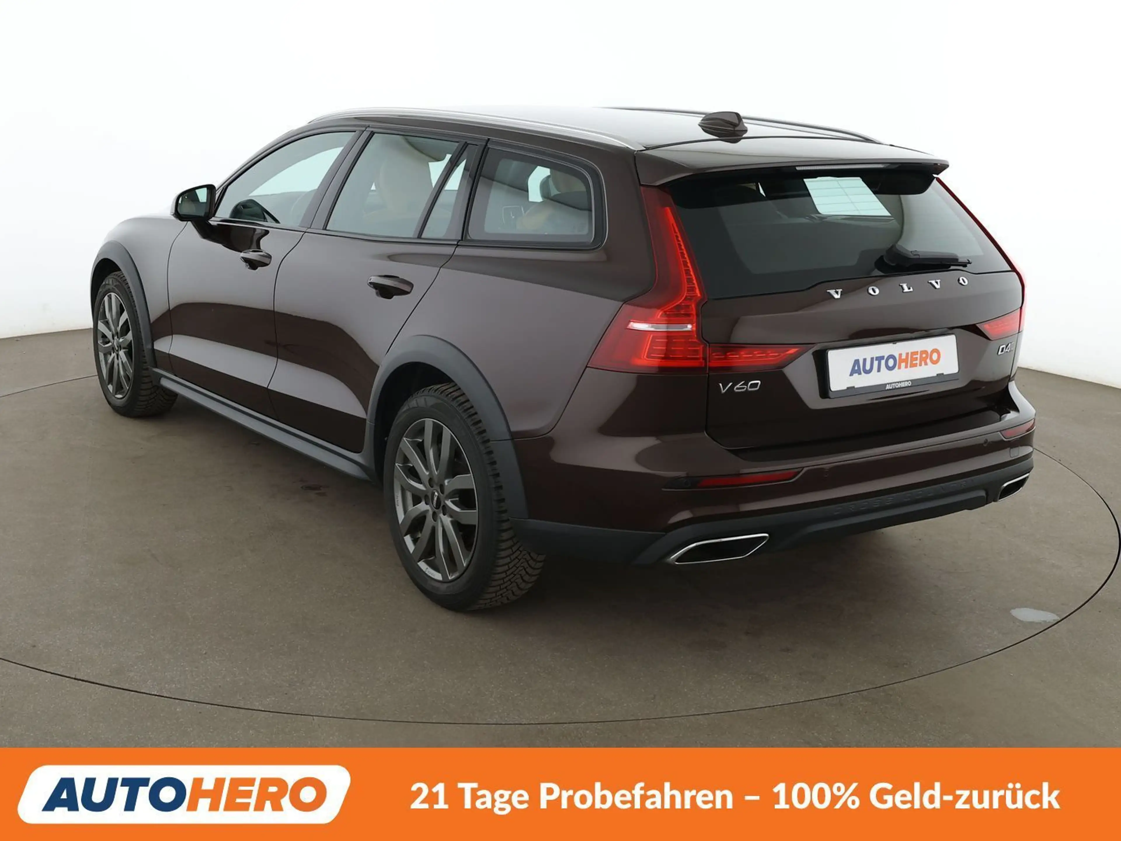 Volvo V60 Cross Country 2.0 D4 AWD Aut.*NAV*TEMP*360CAM*PDC*SHZ*AHK*ALU* — photo 4