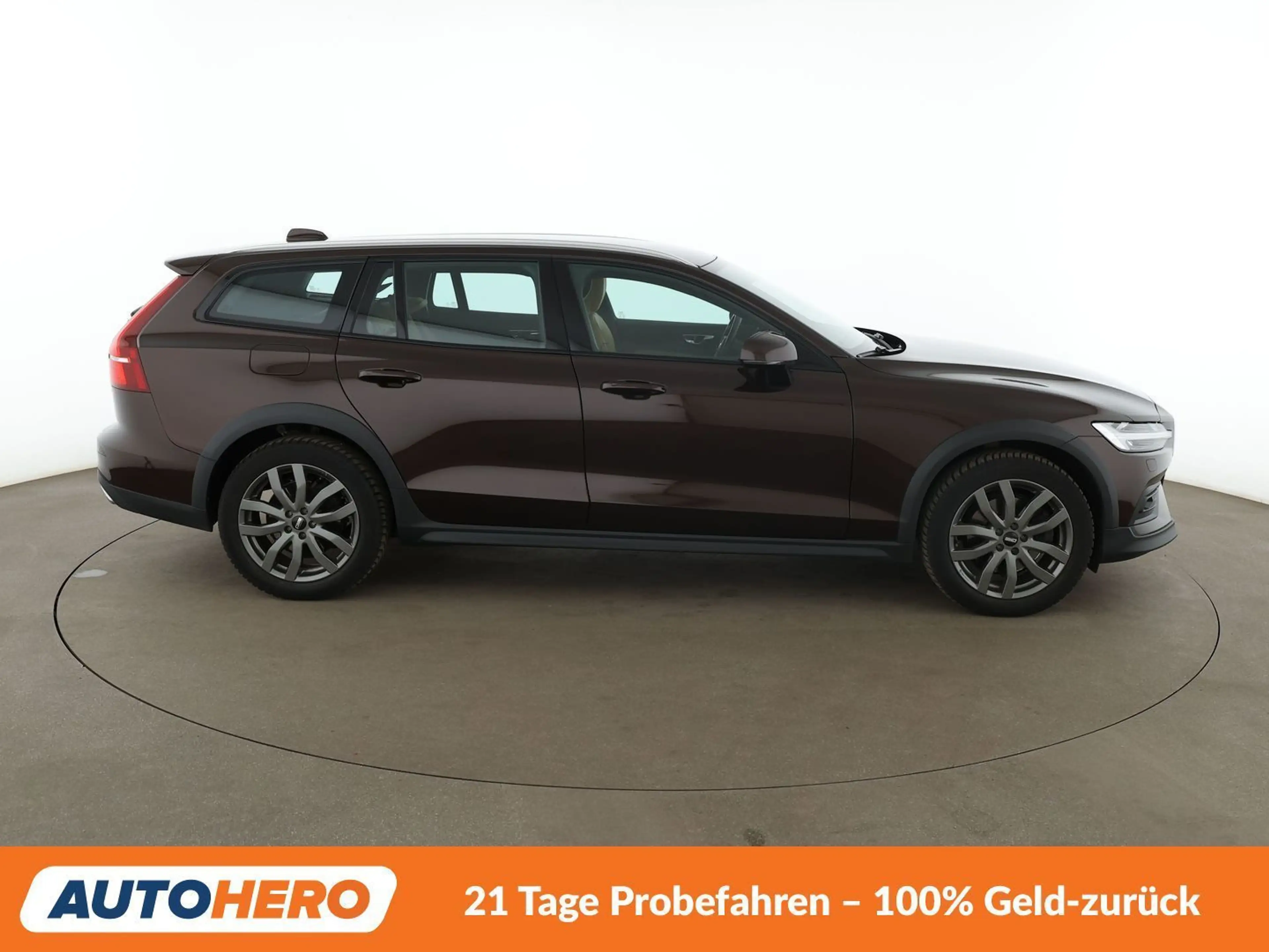 Volvo V60 Cross Country 2.0 D4 AWD Aut.*NAV*TEMP*360CAM*PDC*SHZ*AHK*ALU* — photo 7