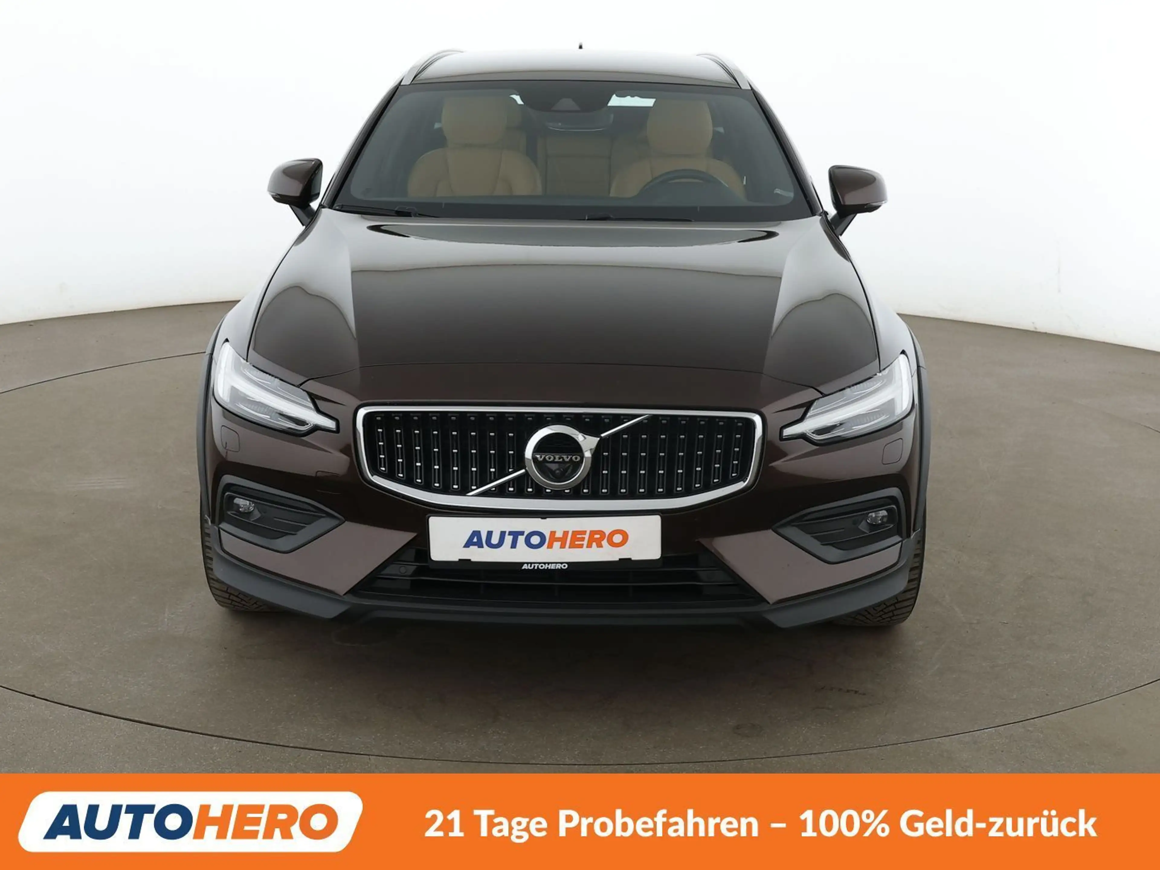 Volvo V60 Cross Country 2.0 D4 AWD Aut.*NAV*TEMP*360CAM*PDC*SHZ*AHK*ALU* — photo 9