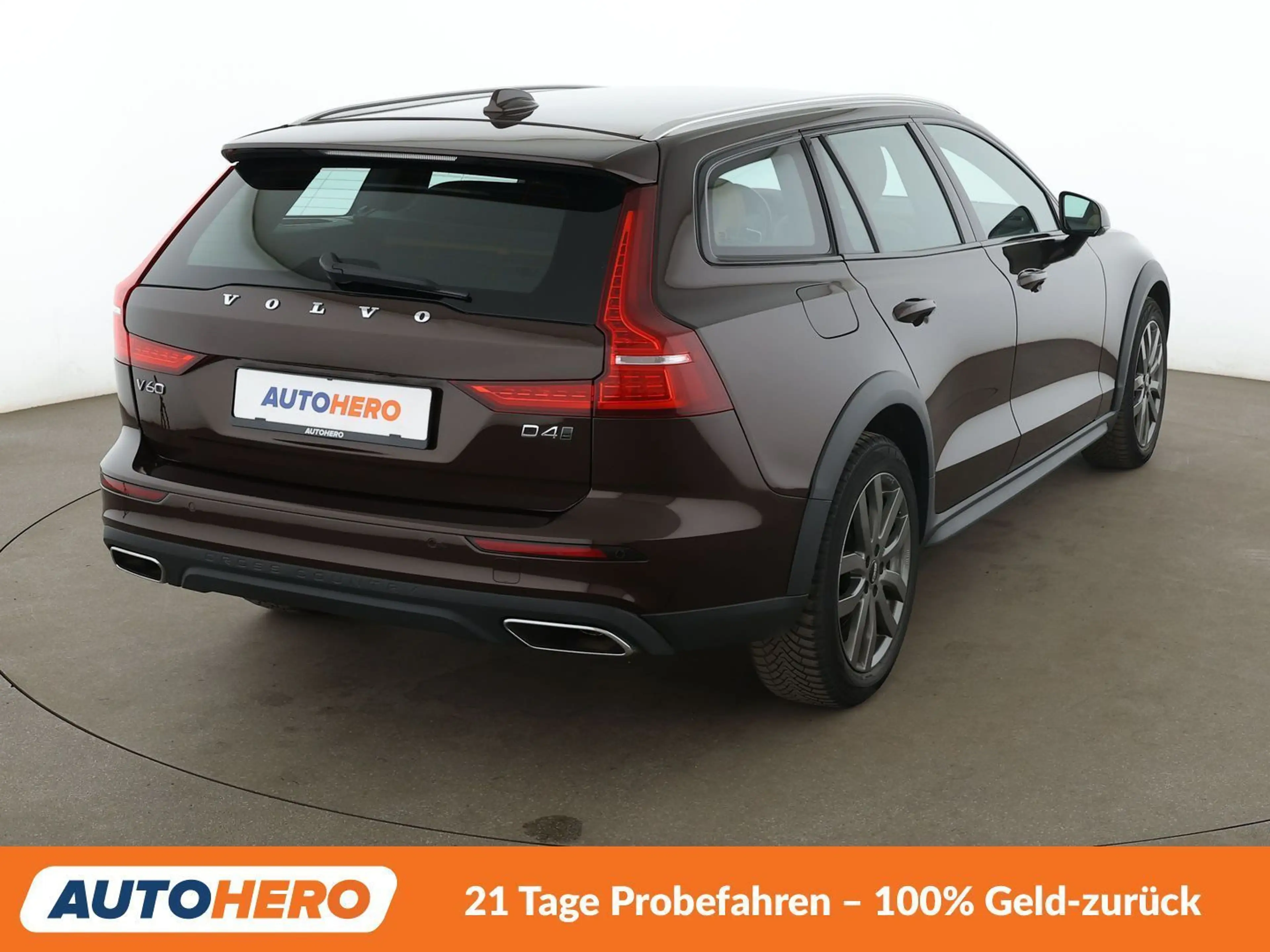 Volvo V60 Cross Country 2.0 D4 AWD Aut.*NAV*TEMP*360CAM*PDC*SHZ*AHK*ALU* — photo 6
