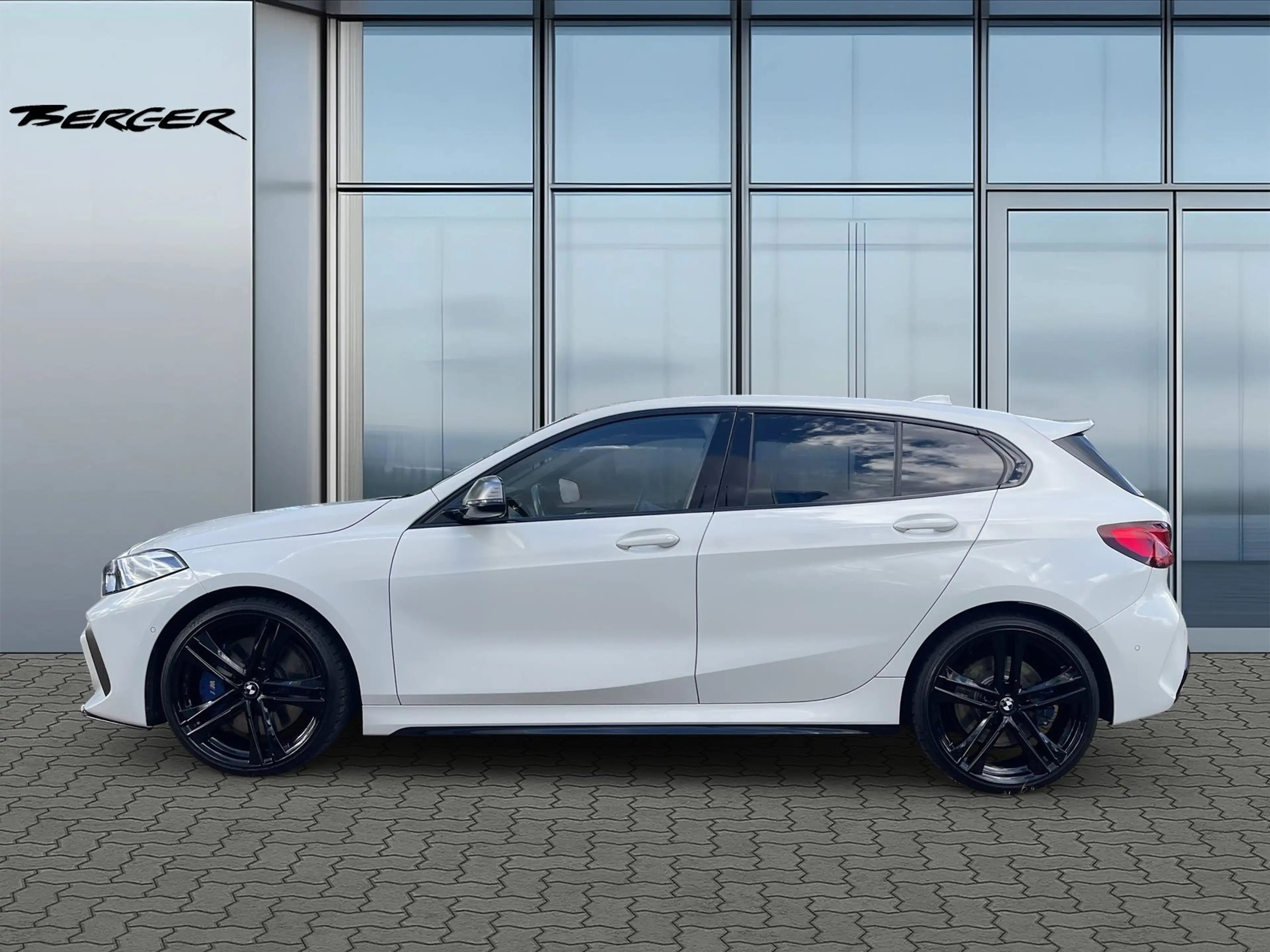 BMW 135 M135i xDrive Lim.Schrägheck Head-Up HK HiFi DAB — photo 3