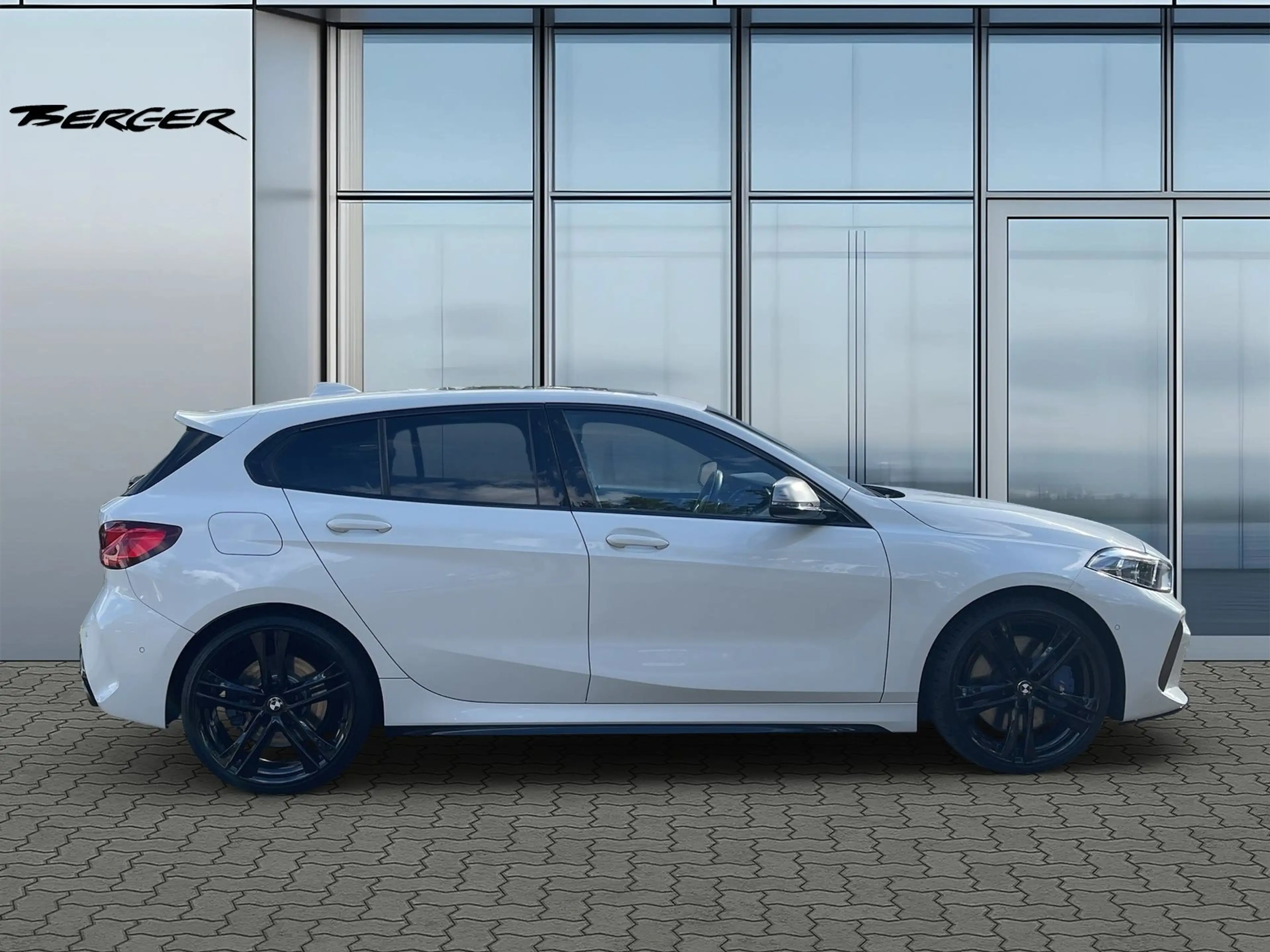 BMW 135 M135i xDrive Lim.Schrägheck Head-Up HK HiFi DAB — photo 4