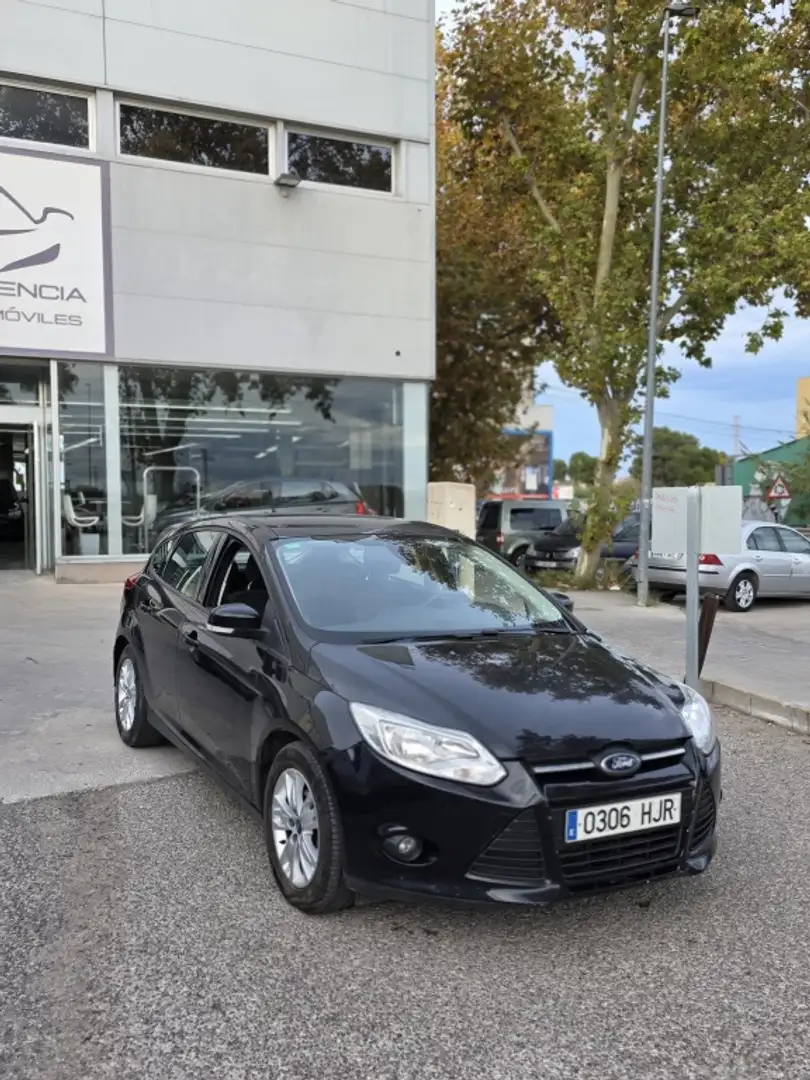 Ford Focus 1.0 Ecoboost Auto-S&S Trend Negro - 1