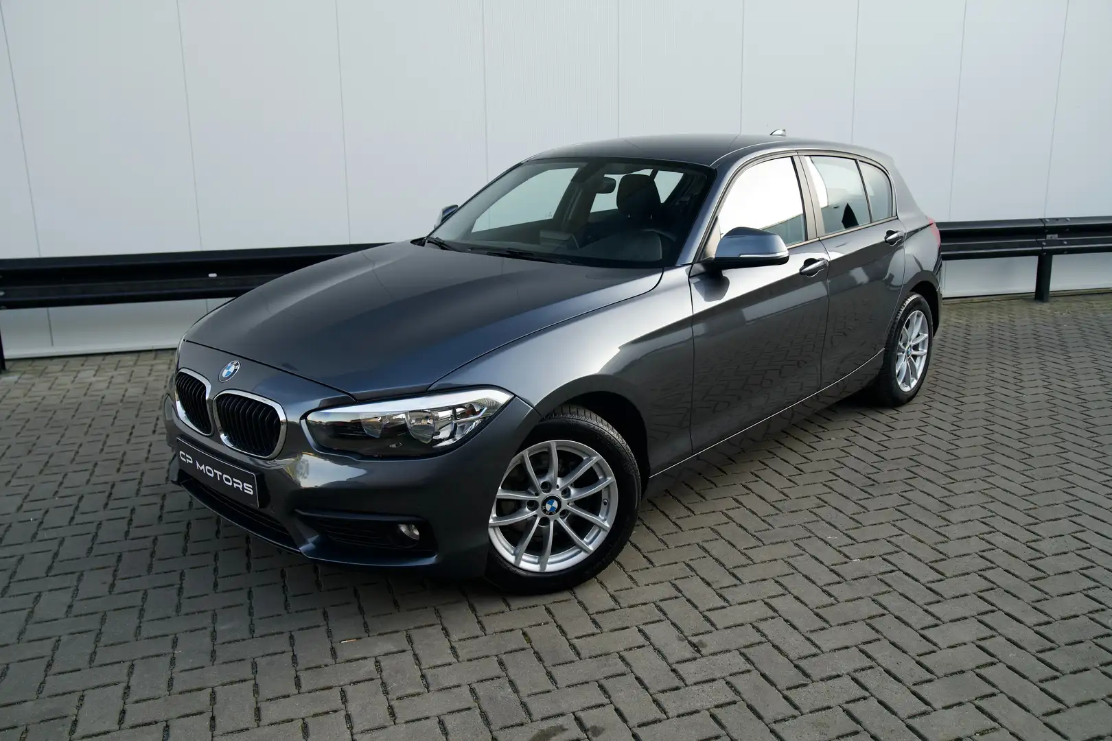 BMW 116 D | CRUISE | PDC | AIRCO | MANUEEL | NAVI Grau - 1