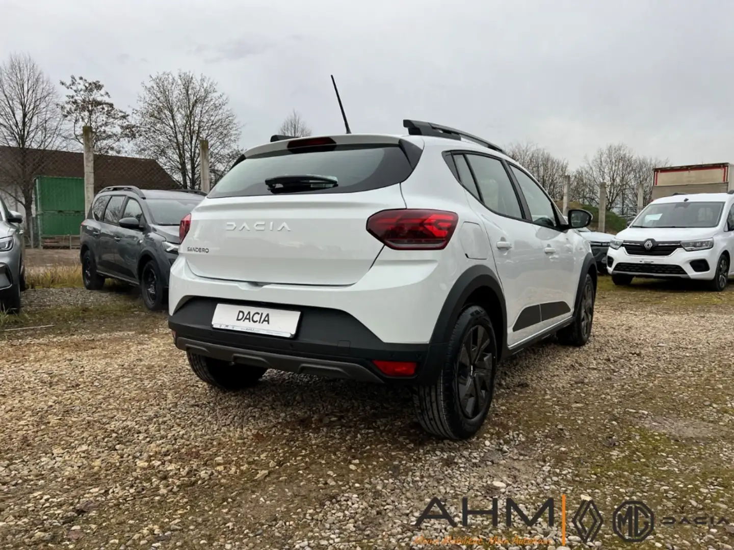 Dacia Sandero Stepway ExpressionTCe 90 NAVI KAMERA LED Klimaauto White - 2