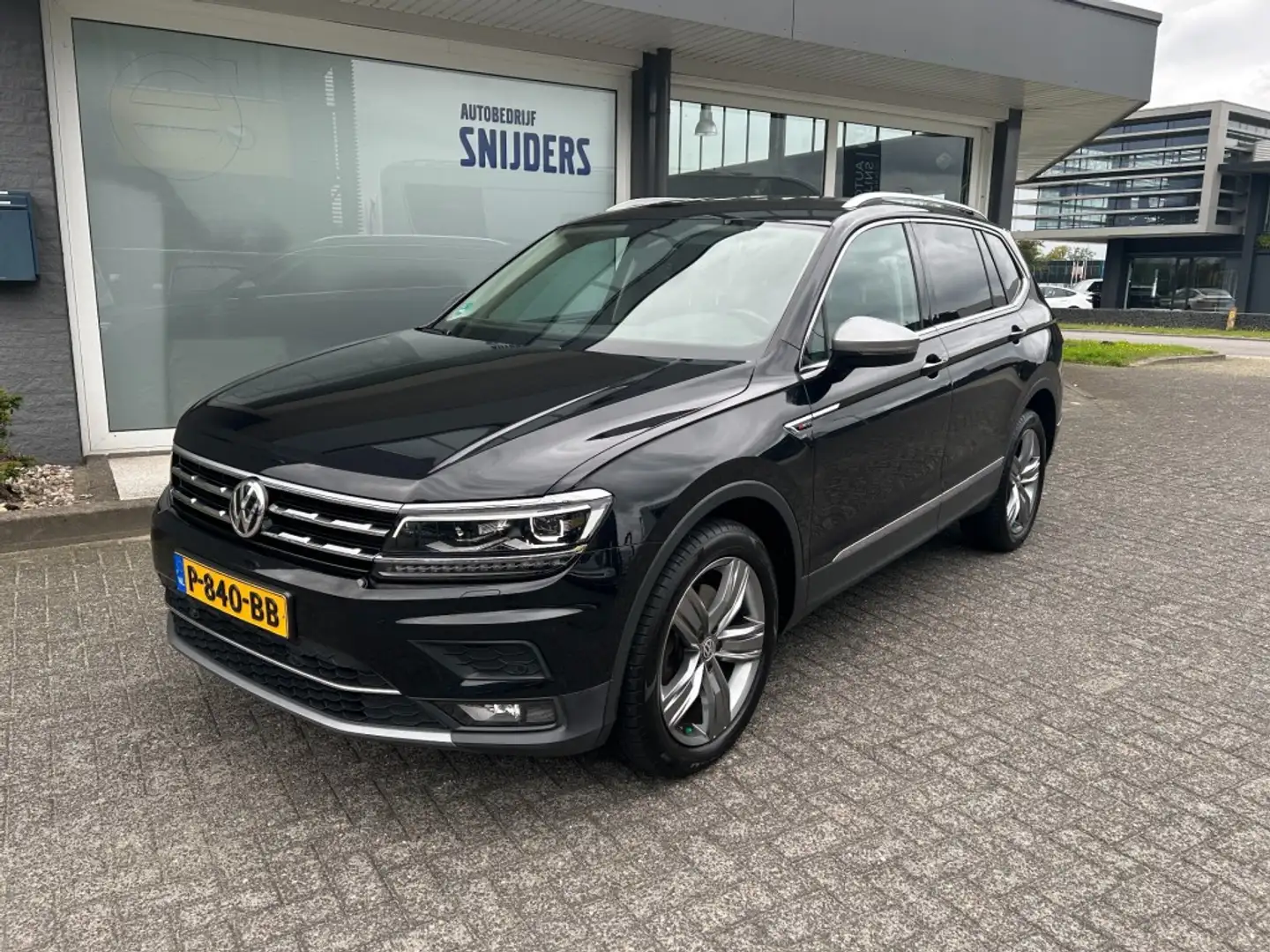 Volkswagen Tiguan 2.0 TSI ALLSPACE 4-MOTION . HIGHLINE AUTOMAAT 7 PE Noir - 1