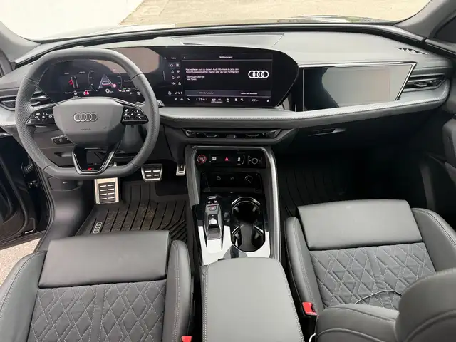 Audi Q5 SUV TFSI quattro 150 kW Ansicht 6
