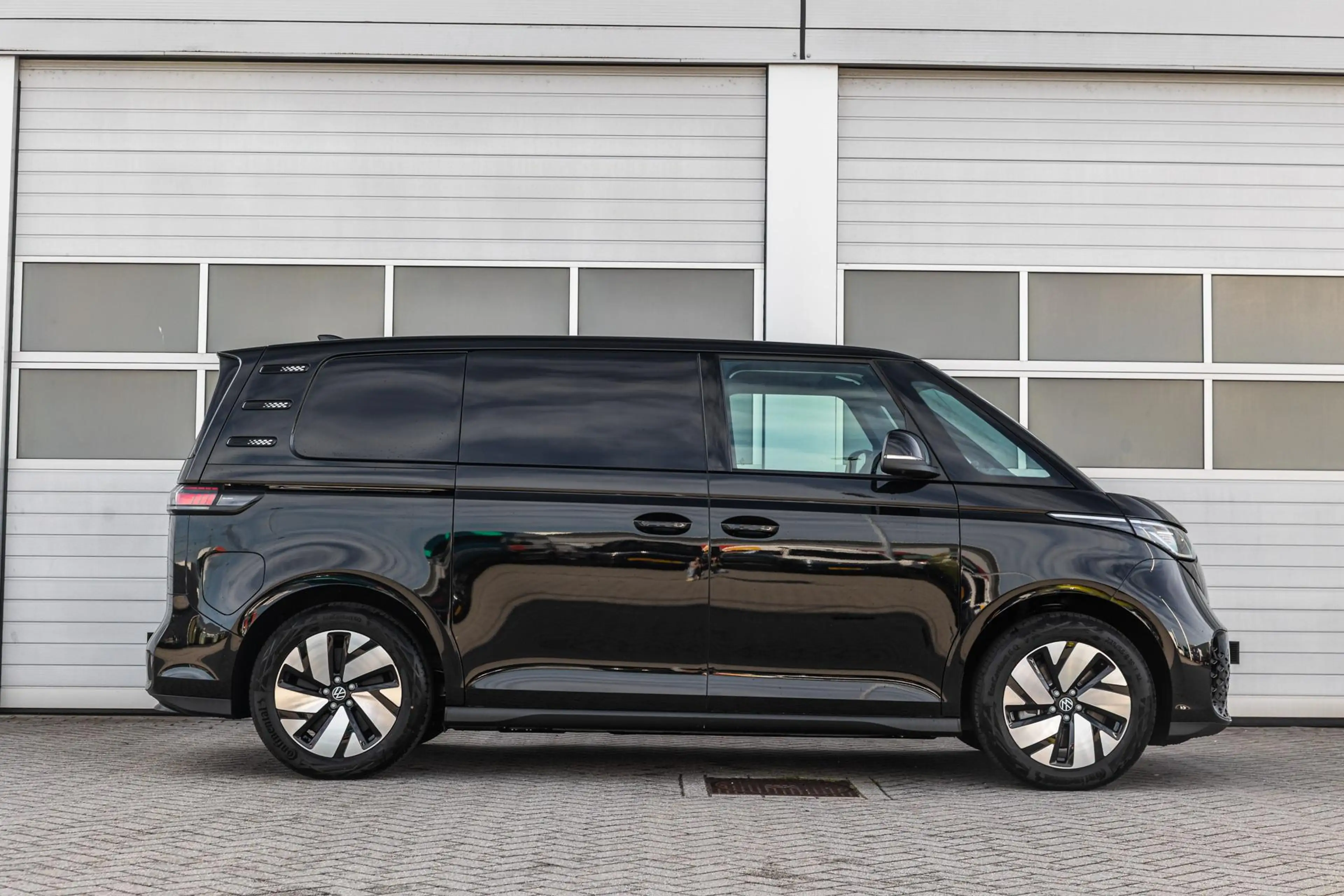 Volkswagen ID. Buzz Cargo 286pk Bulli Edition 79 kWh | Climate Control | Tre — photo 3