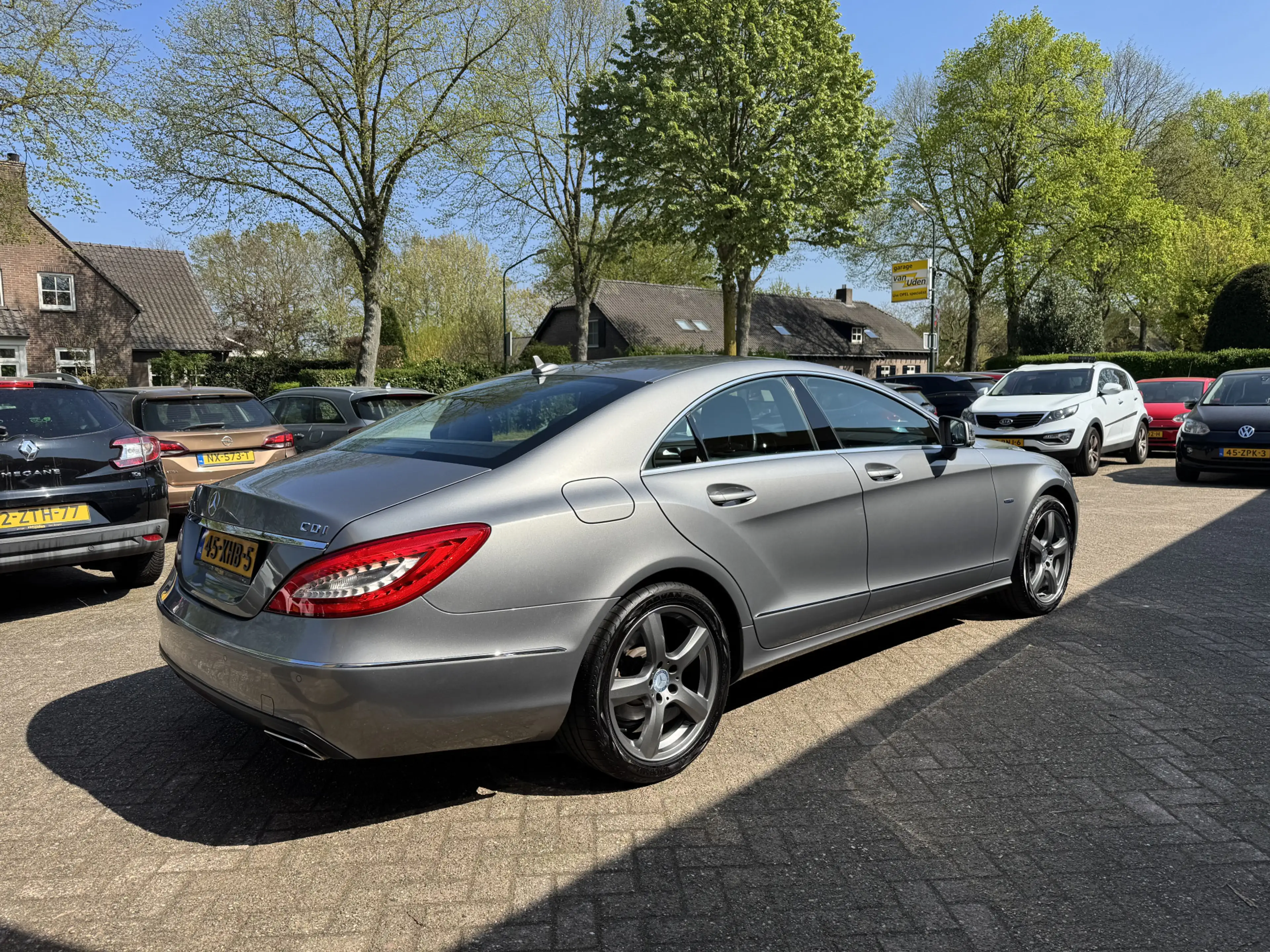Mercedes-Benz CLS 350 CDI Automaat Cimate Control Luchtvering Navi Schui — photo 19