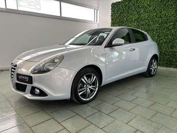 Giulietta III 2010 2.0 jtdm Distinctive 150cv E5