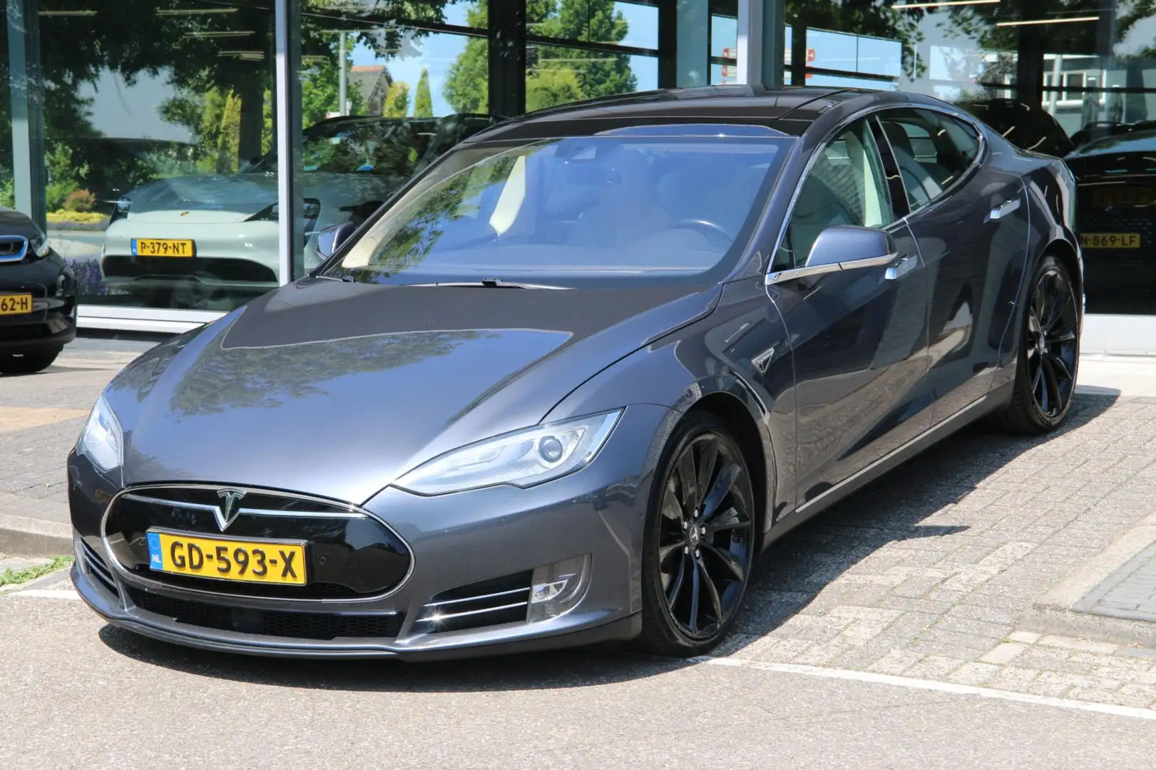 Tesla Model S 85 Base FREE SUPERCHARGE Grigio - 2