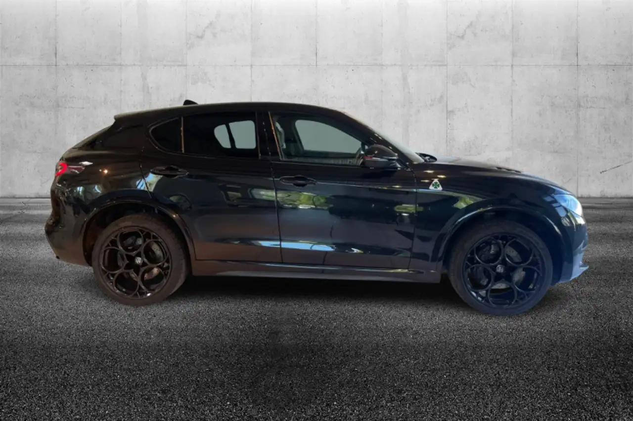 Alfa Romeo Stelvio 2024