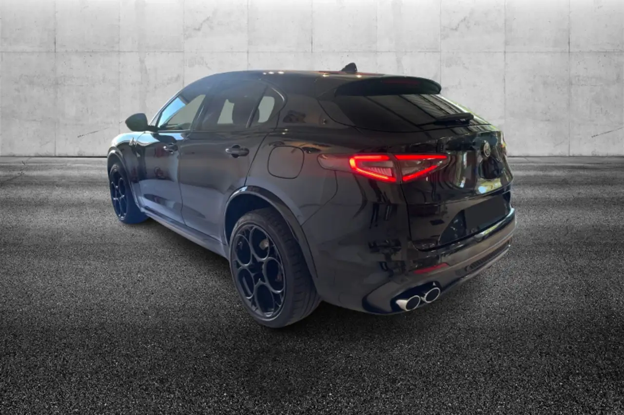 Alfa Romeo Stelvio 2024