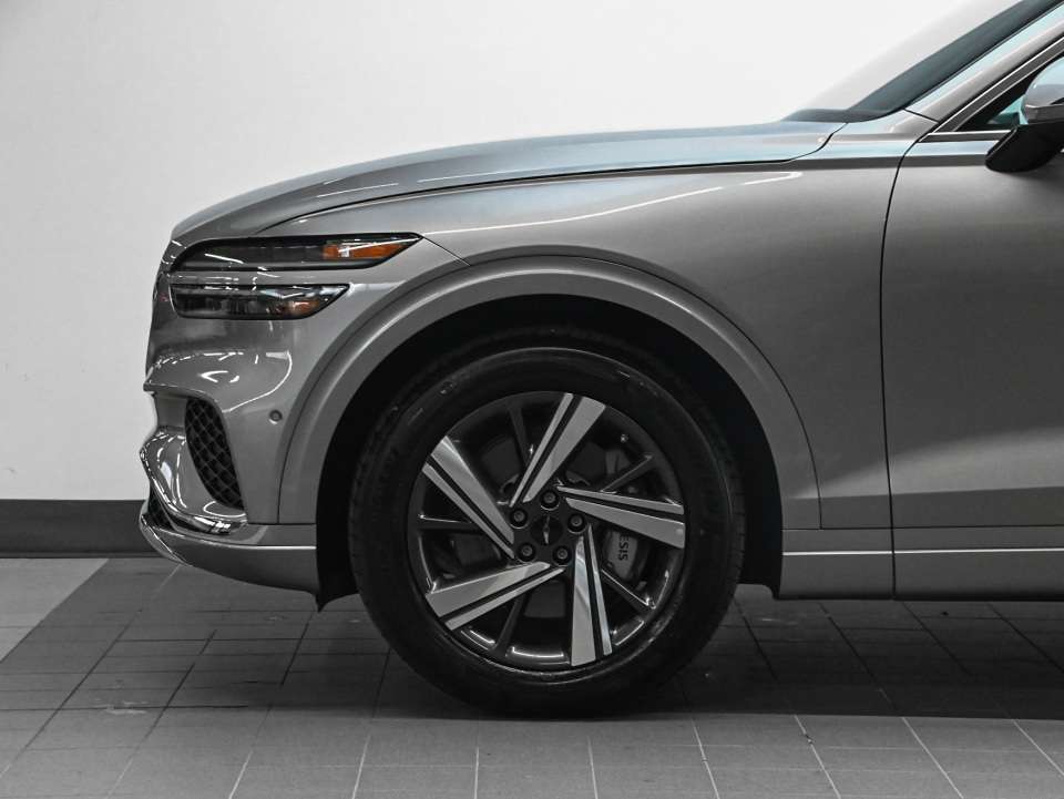 2027 Genesis GV70 PRESTIGE — photo 3