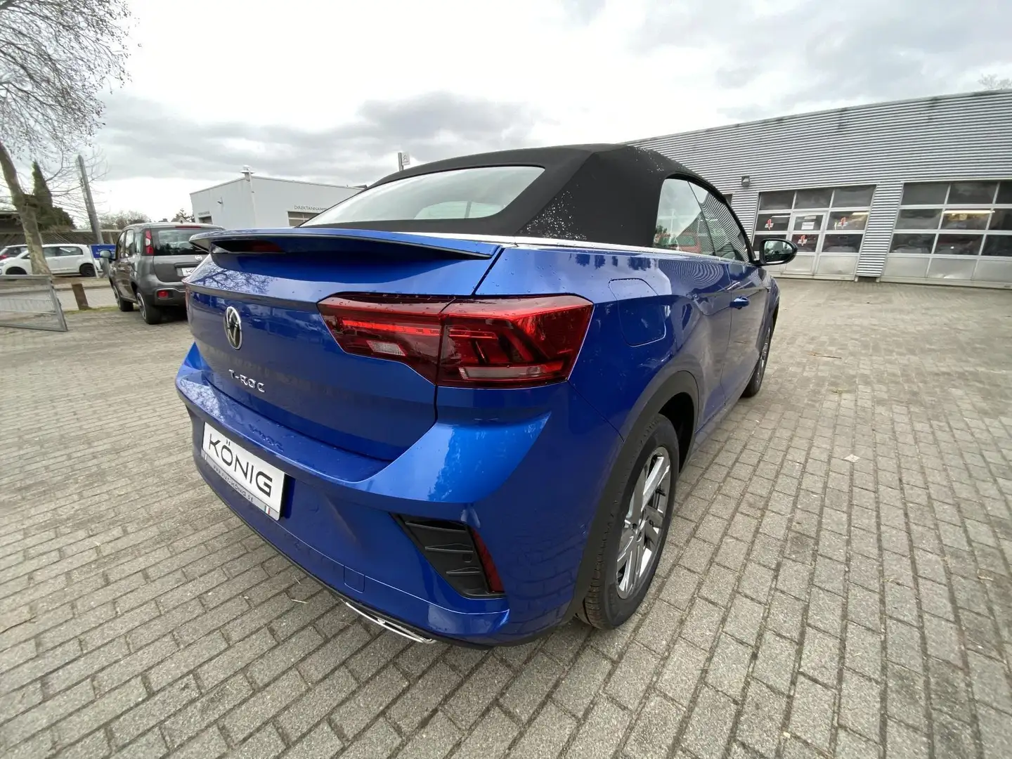 Volkswagen T-Roc R-LINE CABRIO 1.5 TSI AUTOMATIK Azul - 2