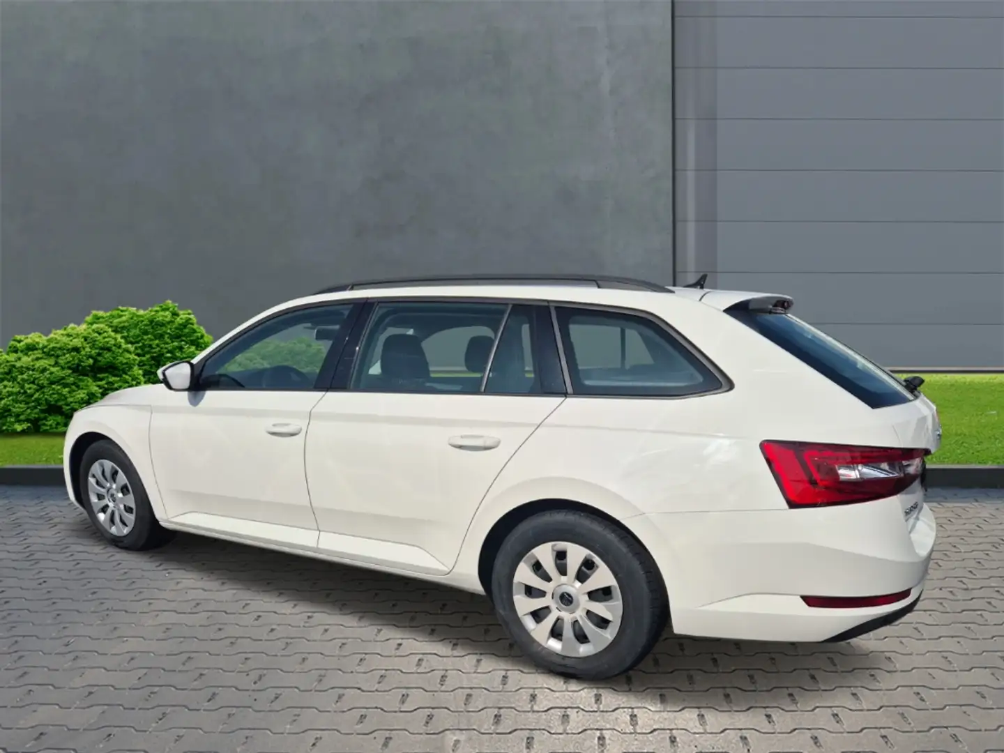 Skoda Superb Combi Active 2.0 TDI+Klimaanlage+Parksensoren+Sitz White - 2