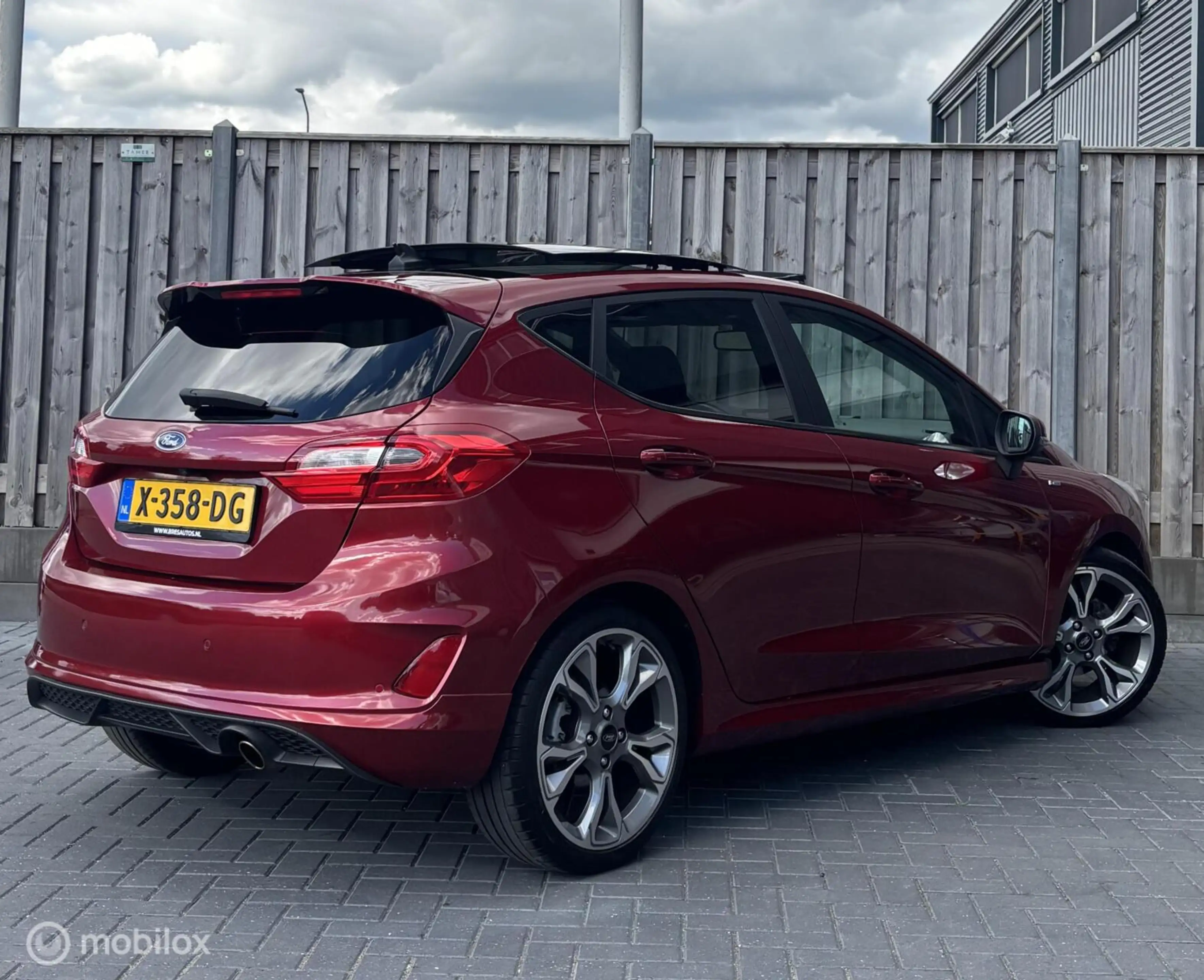 Ford Fiesta 1.0 EcoBoost Vignale/PANO/STOEL/STUURVERW/AIRCO — photo 3