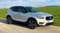 Volvo XC40 XC40 D4 R-Design AWD Geartronic R-Design Silber - thumbnail 4