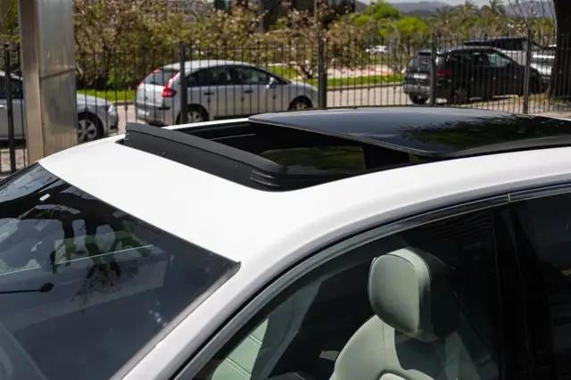Porsche Cayenne view 12