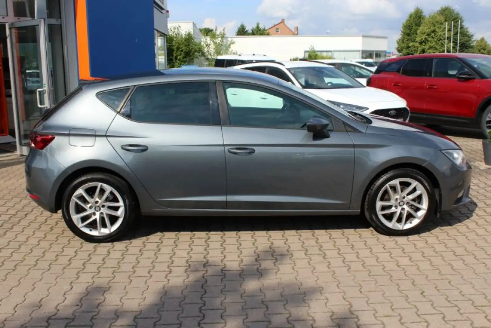 SEAT Leon 1.4 TSI Style Grau - 2
