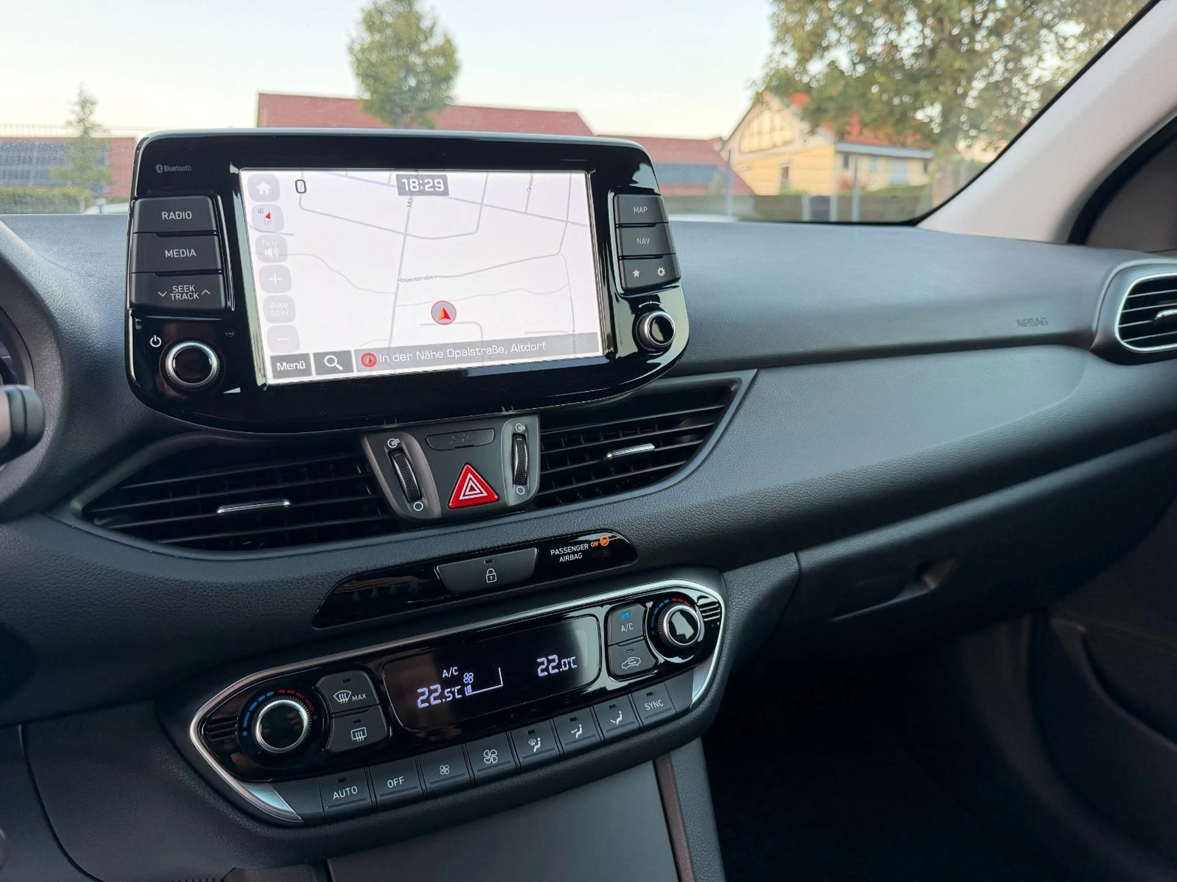 Hyundai i30 cw Family + 1. Hand Navi Touchscreen AHK — photo 26