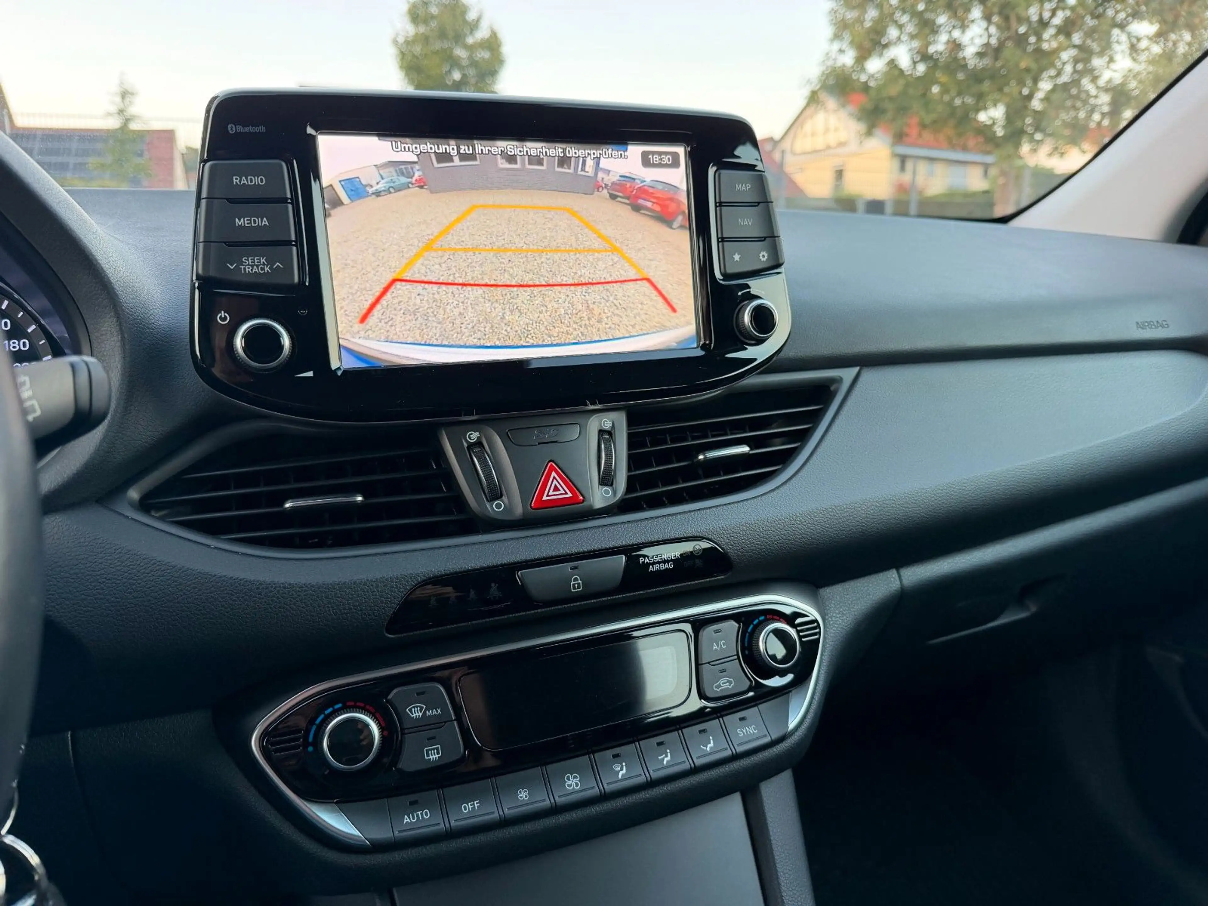 Hyundai i30 cw Family + 1. Hand Navi Touchscreen AHK — photo 30