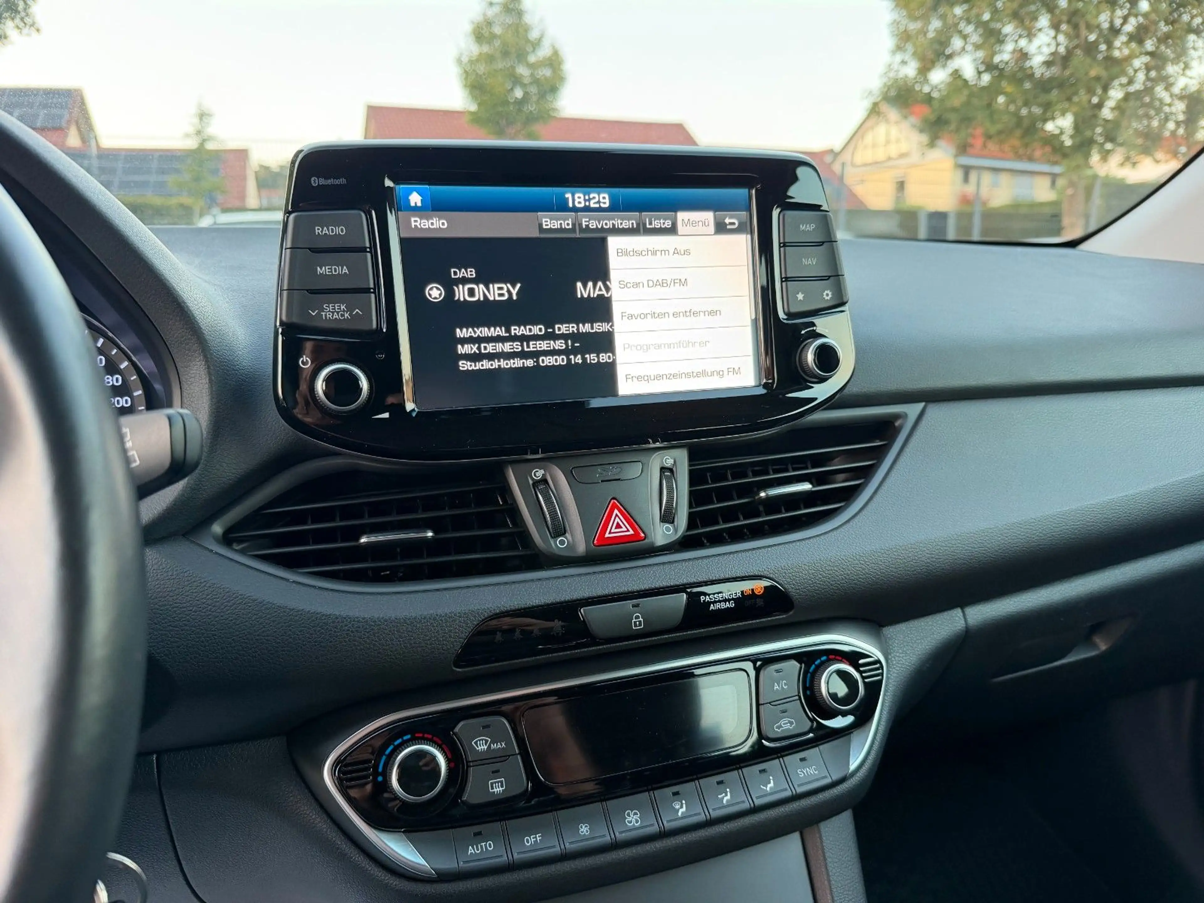 Hyundai i30 cw Family + 1. Hand Navi Touchscreen AHK — photo 28