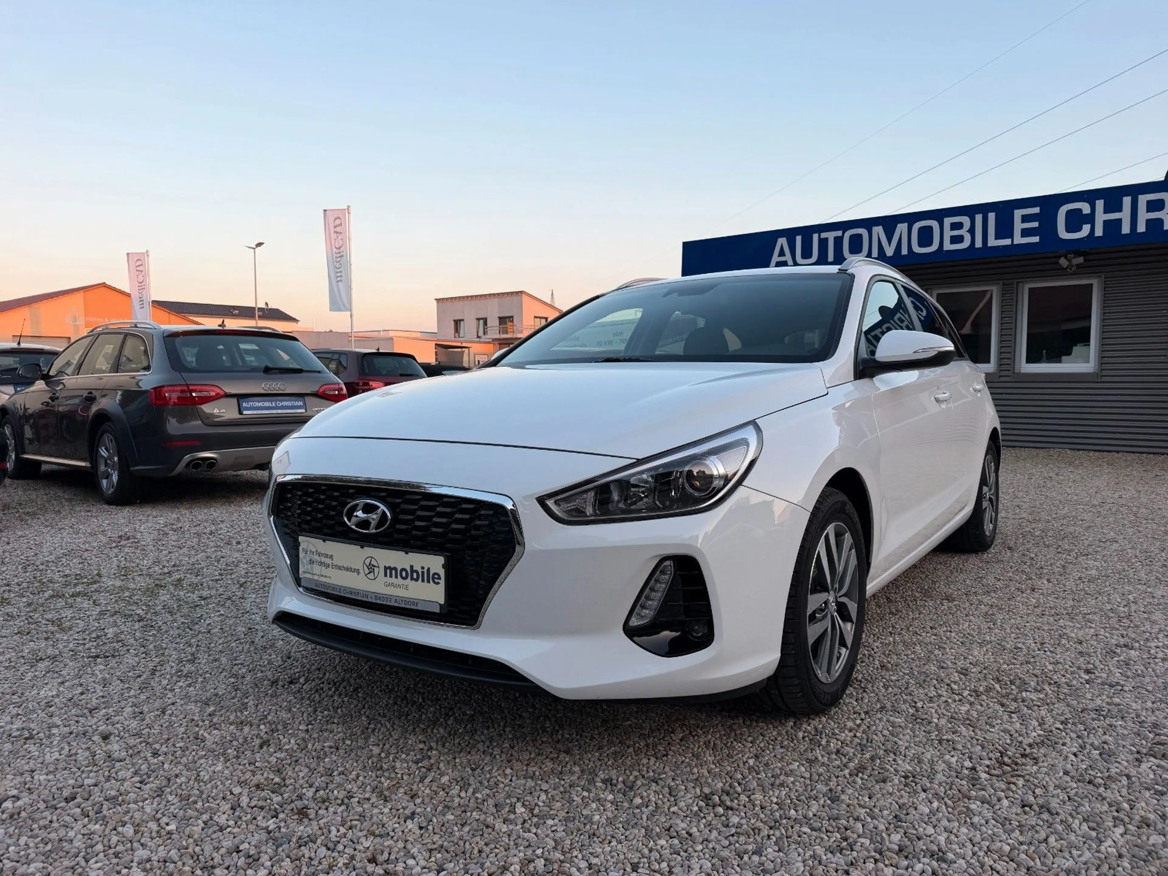 Hyundai i30 cw Family + 1. Hand Navi Touchscreen AHK — photo 14