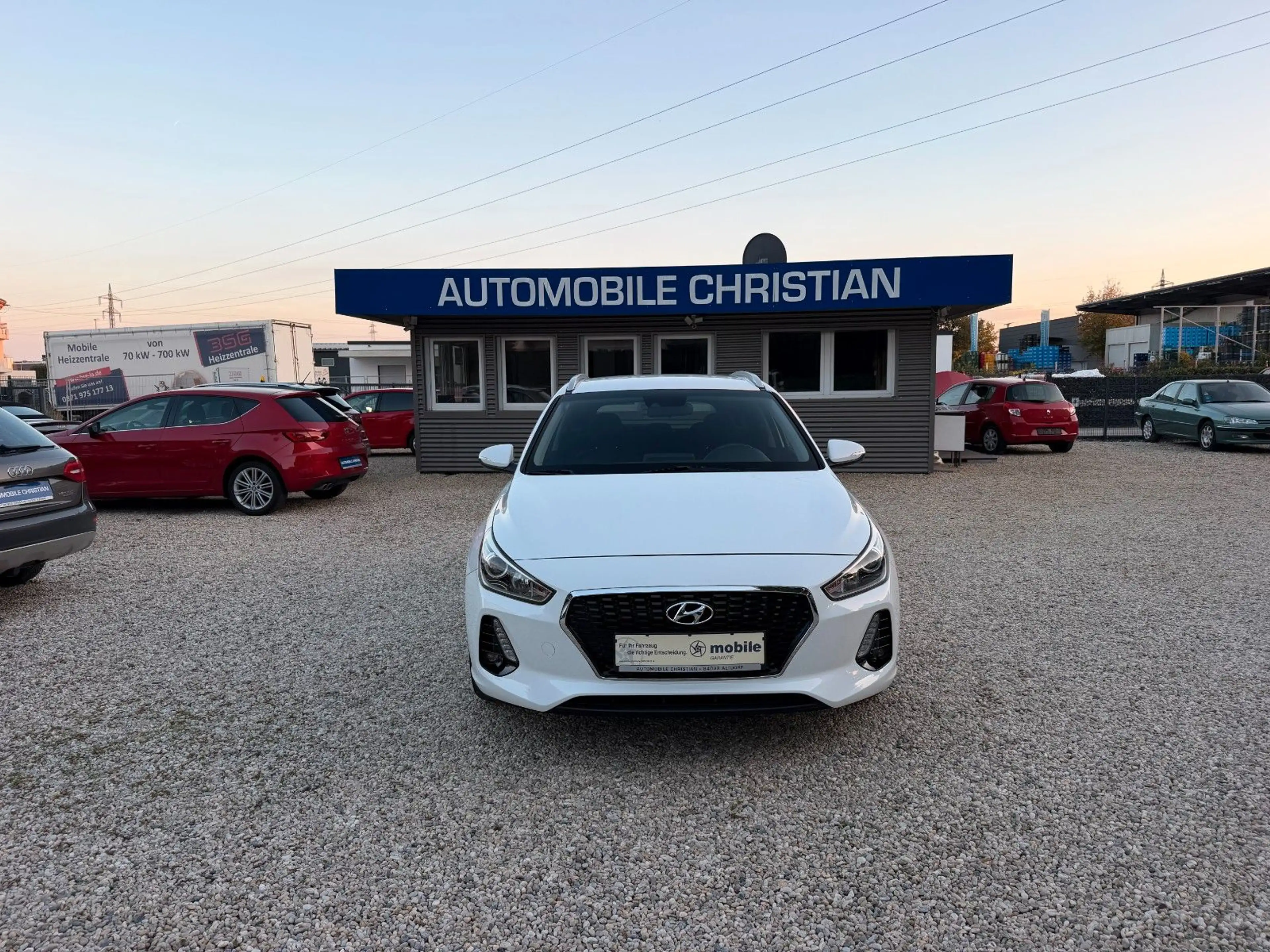 Hyundai i30 cw Family + 1. Hand Navi Touchscreen AHK
