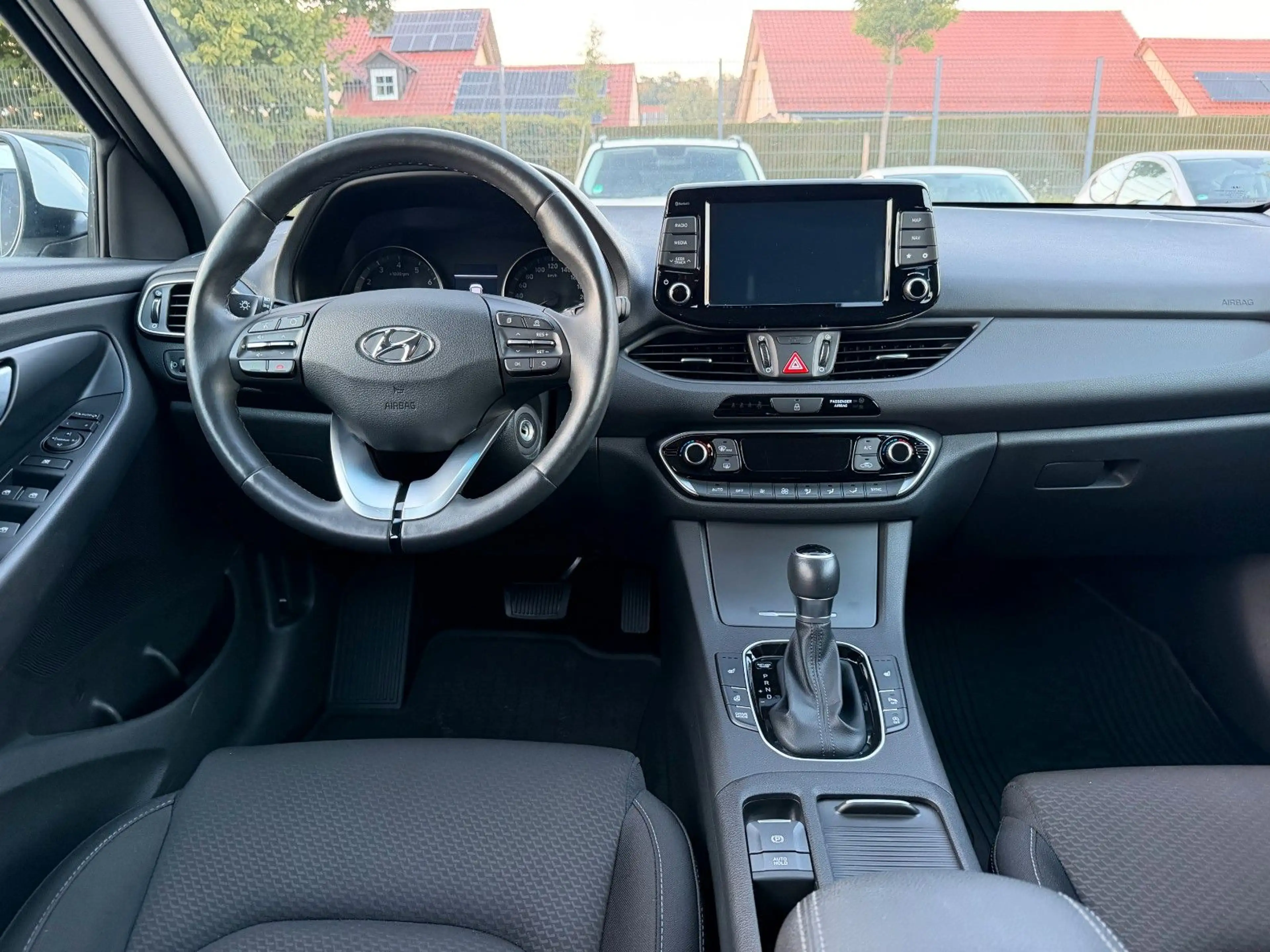 Hyundai i30 cw Family + 1. Hand Navi Touchscreen AHK — photo 18
