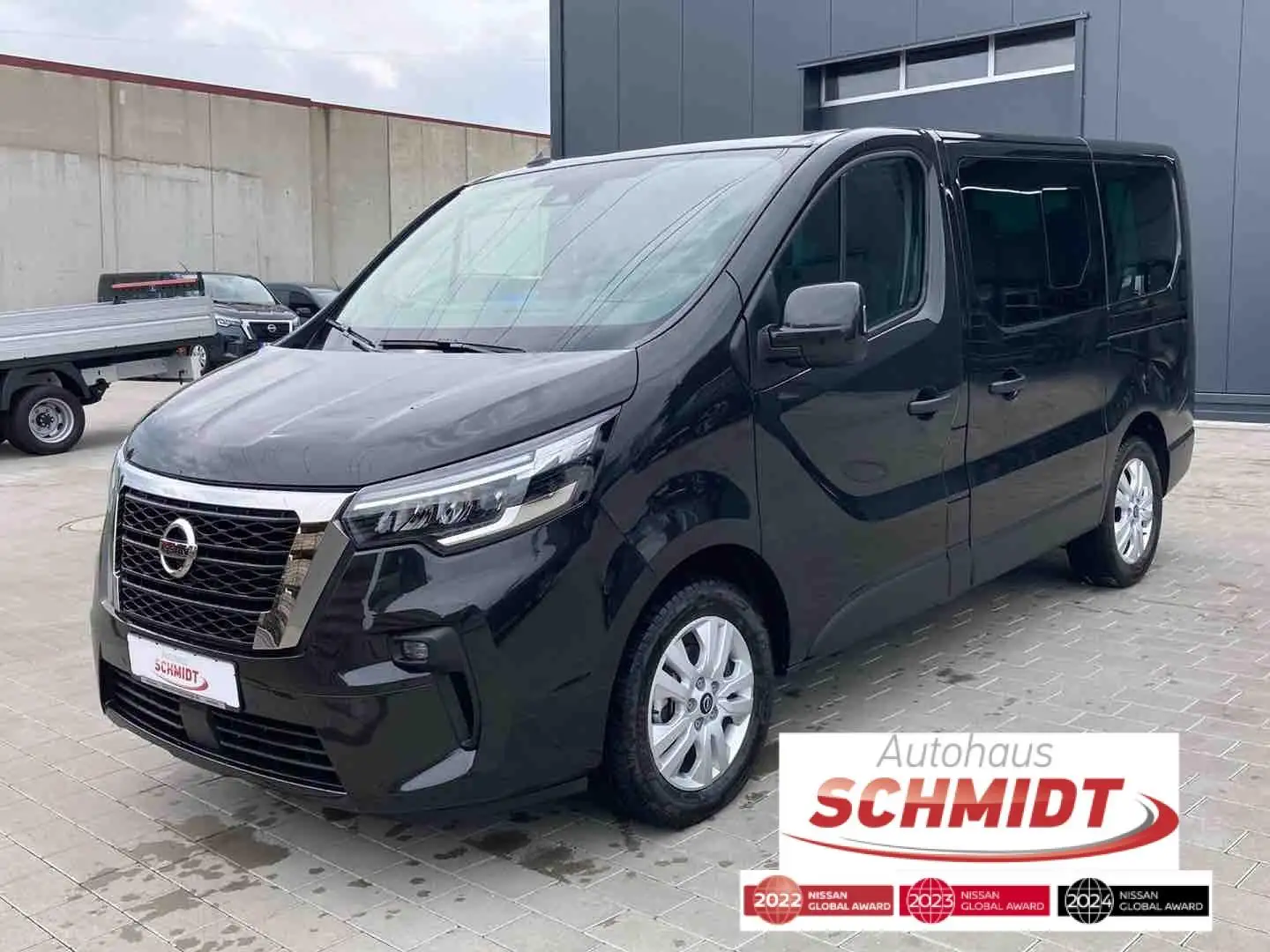 Nissan Primastar dCi170 DCT Kombi 8 Sitzer Tekna Design Schwarz - 1