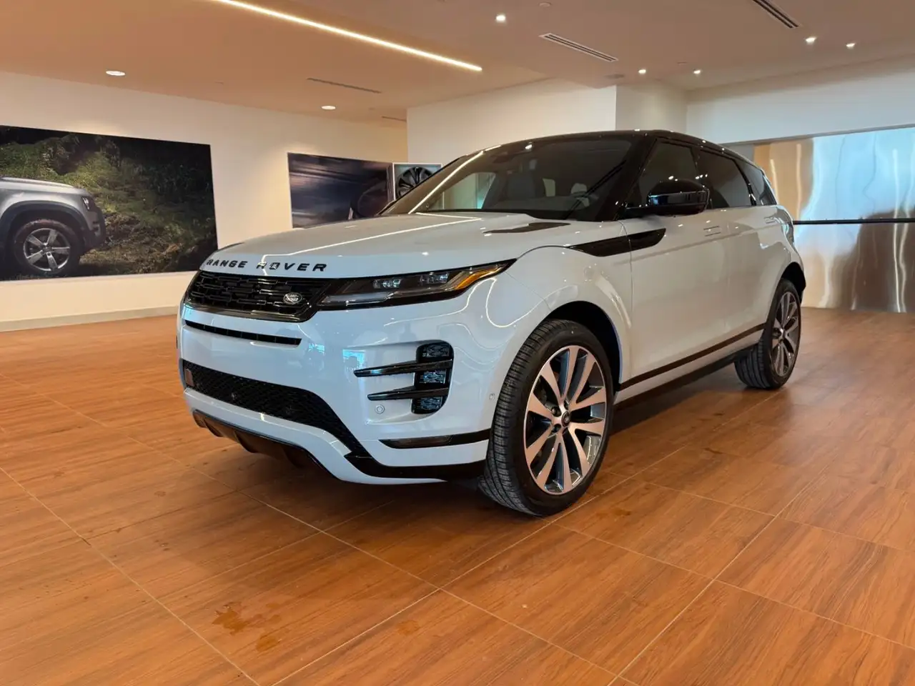 2026 Land Rover Range Rover Evoque