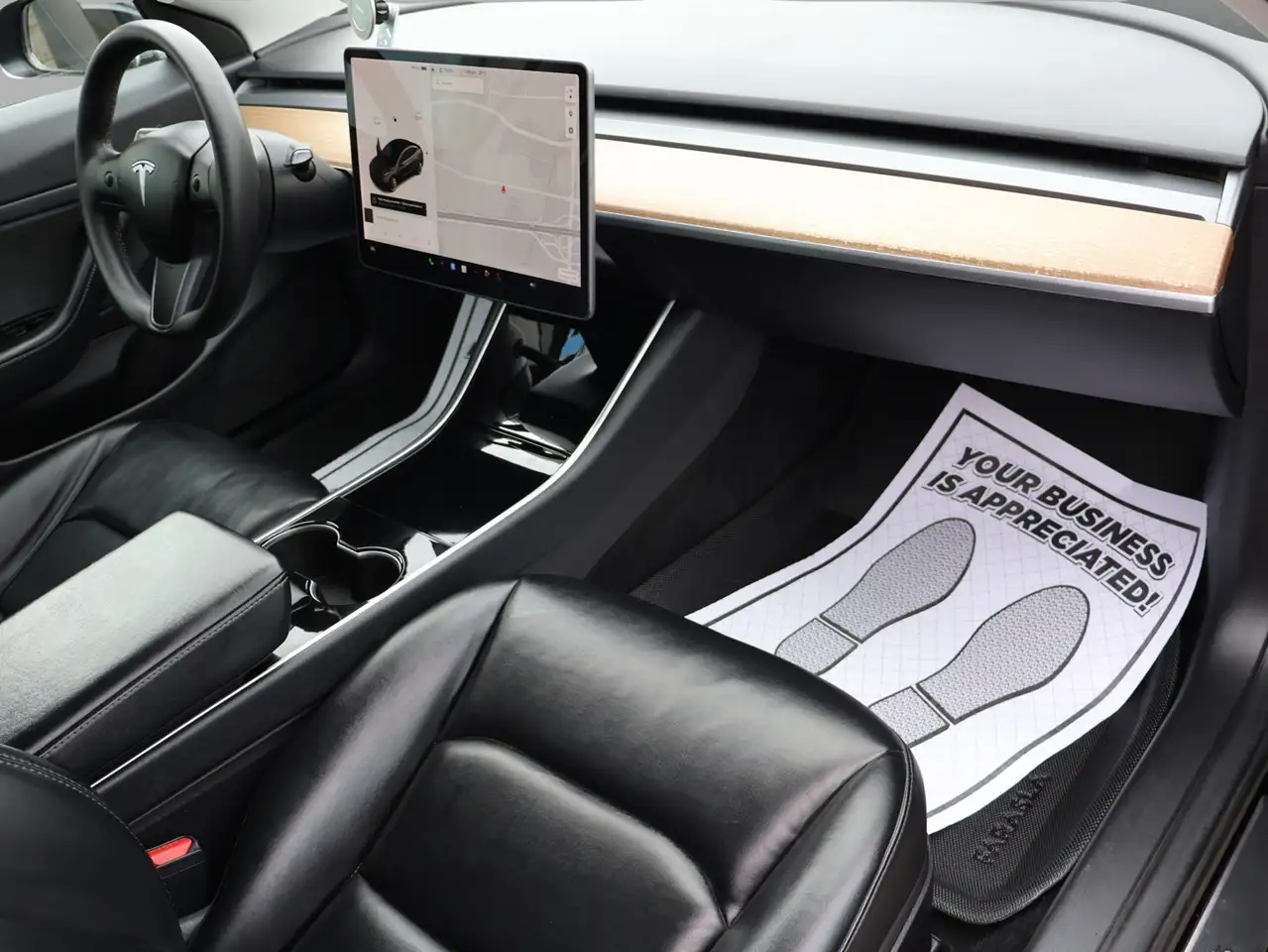 Tesla Model 3 fotografie Tesla Model 3