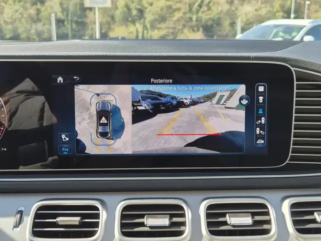 Mercedes-Benz GLE view 15