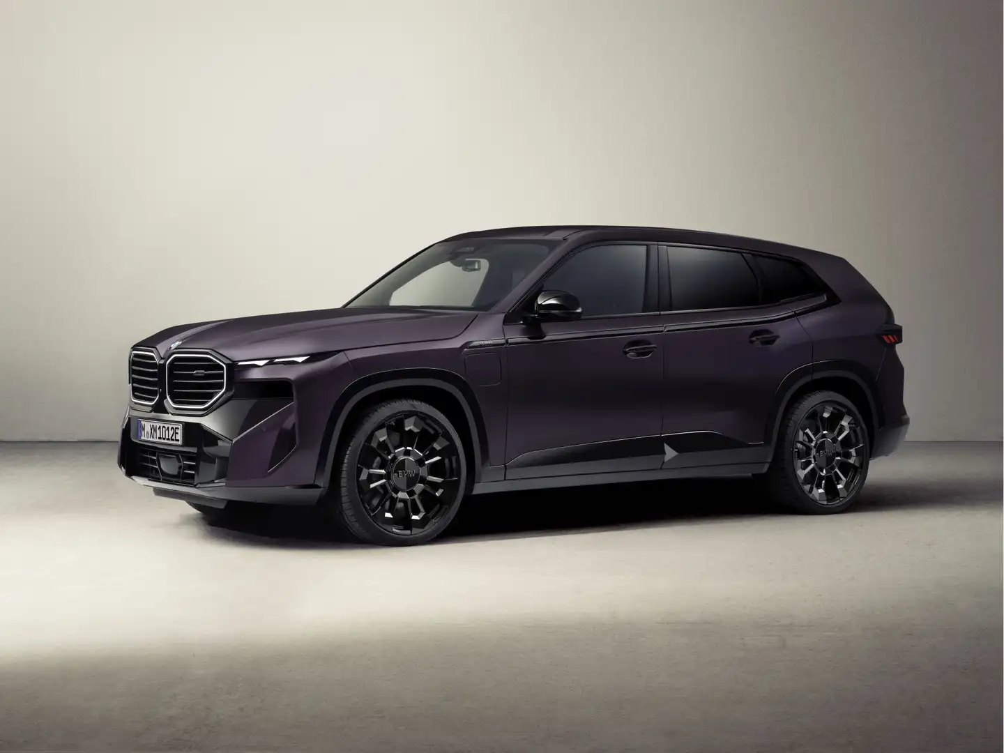 BMW XM KITH Edition Collector’s Edition 1/47 Mauve - 2