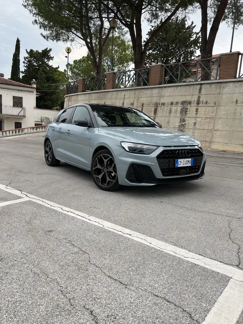 Audi A1 sportback identity black - 1