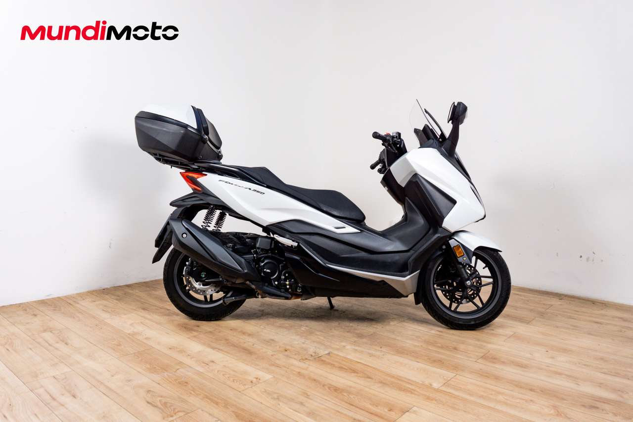Honda Forza 350