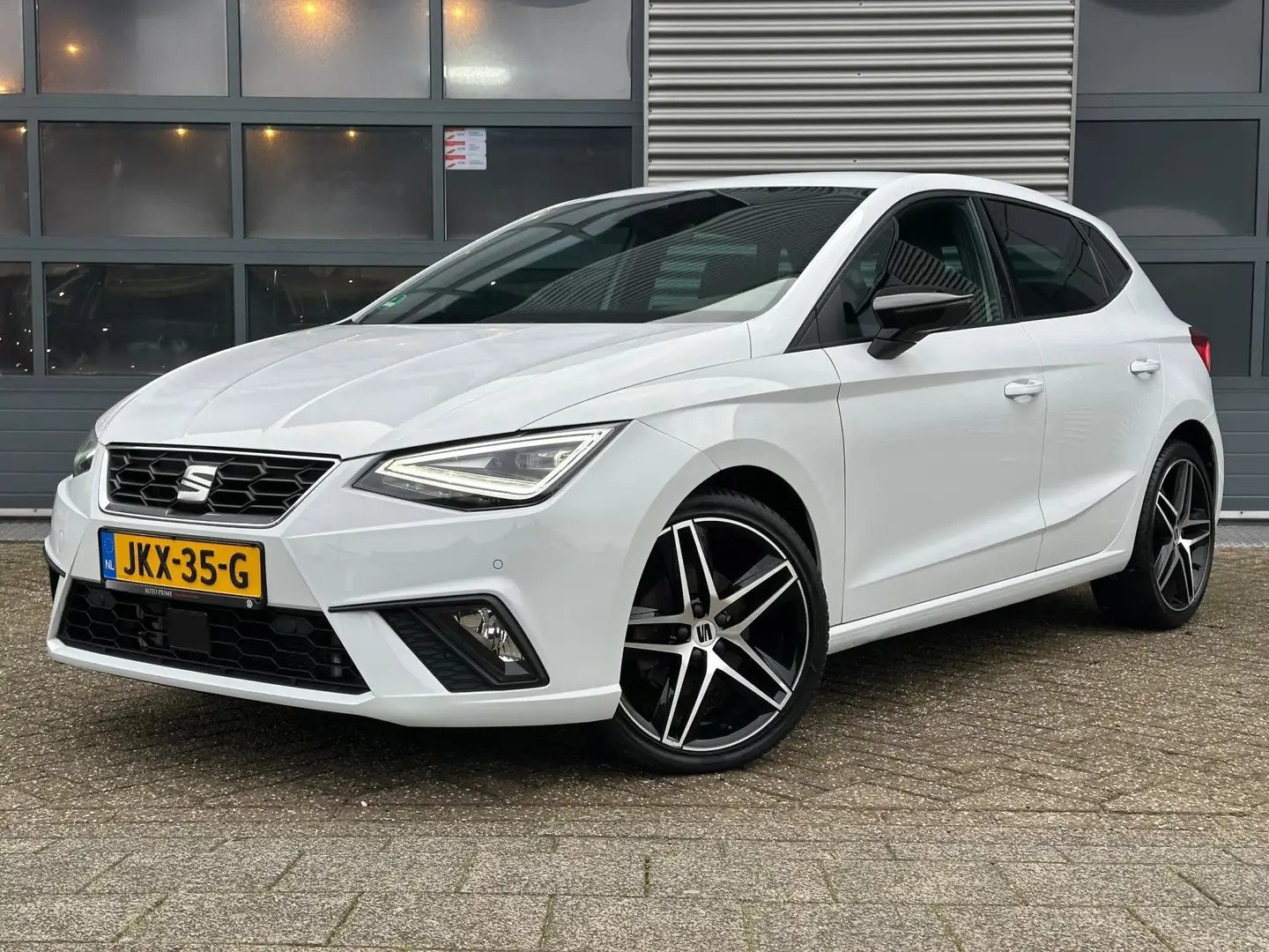 SEAT Ibiza 1.5 TSI FR Business Intense Plus | Ambiance lights Weiß - 1