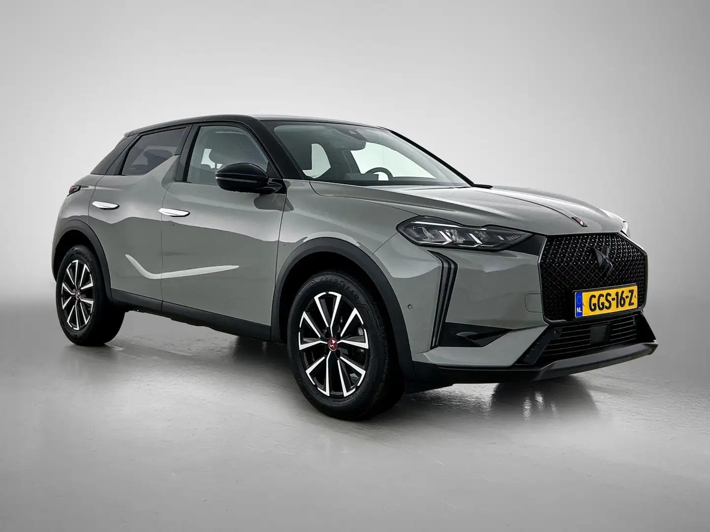 DS Automobiles DS 3 1.2 Performance Line 130pk Automaat | Head-Up Disp Gris - 2