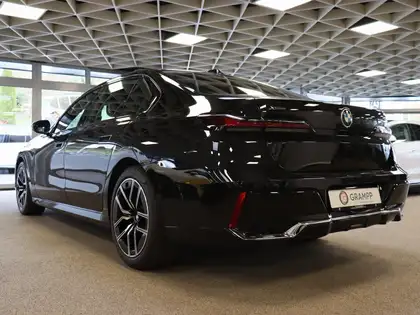 Annonce voiture d'occasion BMW 740 - CARADIZE