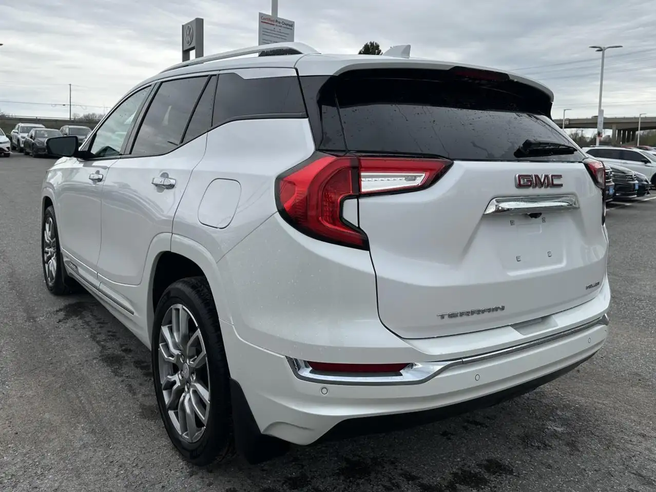 GMC Terrain photo GMC Terrain