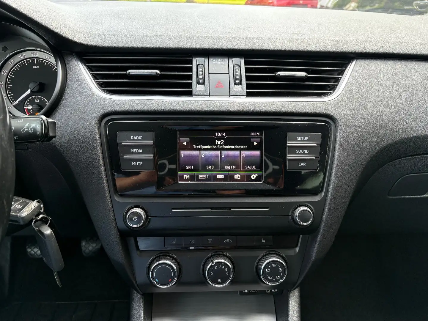 Skoda Octavia Lim. Edition - AHK TEMP. SHZ KLIMA Silber - 2