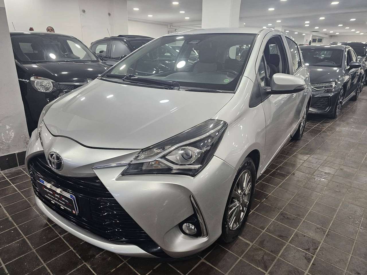 Toyota Yaris LOUNGE EDITION 1.5 BENZ/GPL 110CV - KM CERTIFICATI