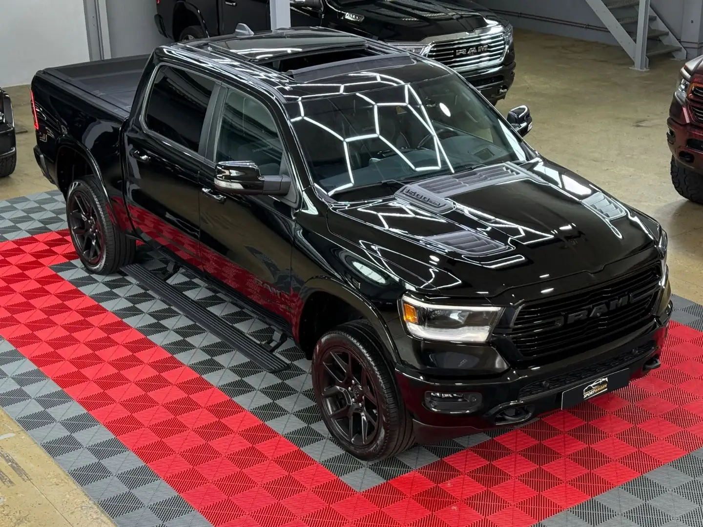 Dodge RAM 1500 5.7 HEMI Laramie 4X4 LPG Pano 360° HUD Nero - 1